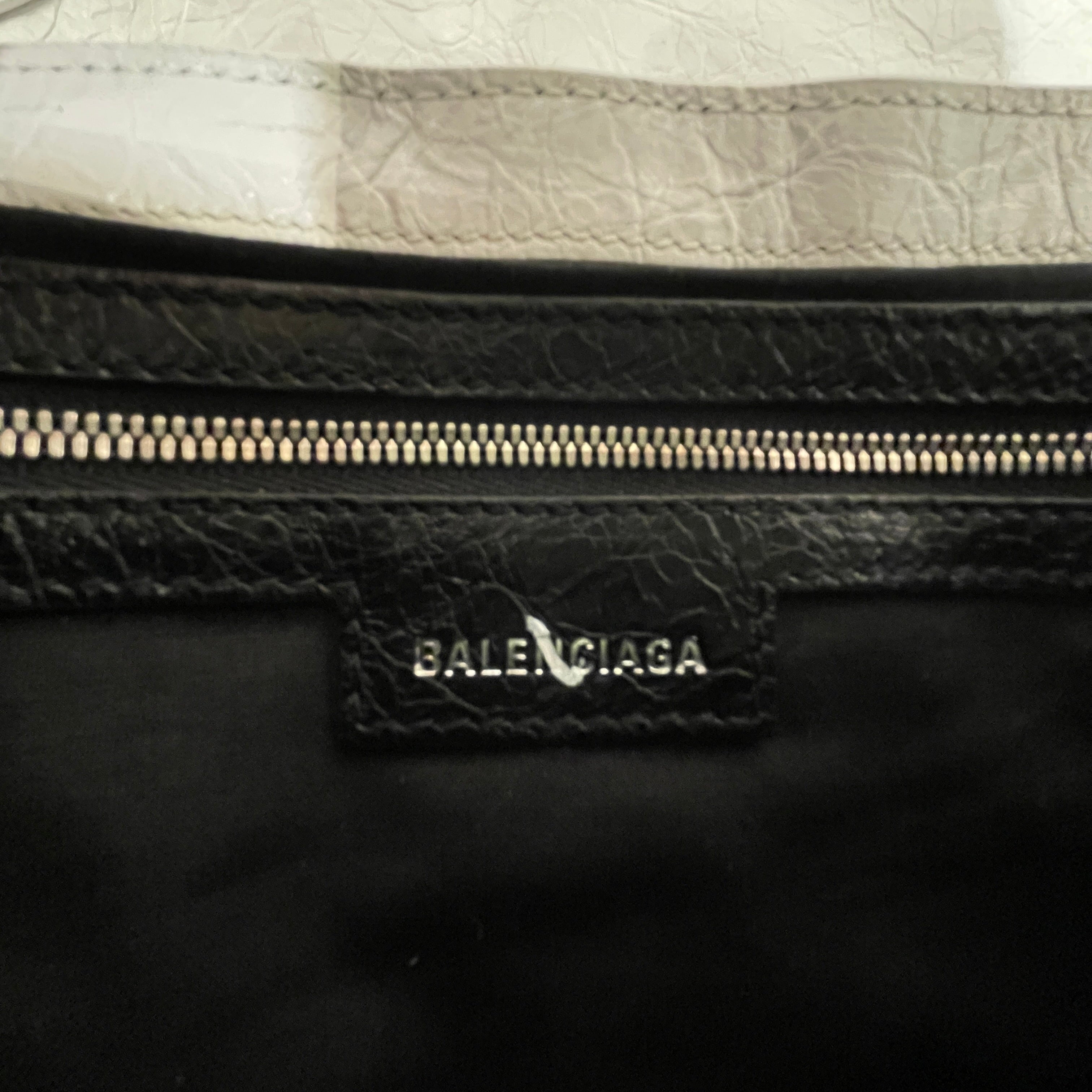 BALENCIAGA/Cross Body Bag/Leather/WHT/LE CAGOLE FLAP SHOULDER BAG view 9