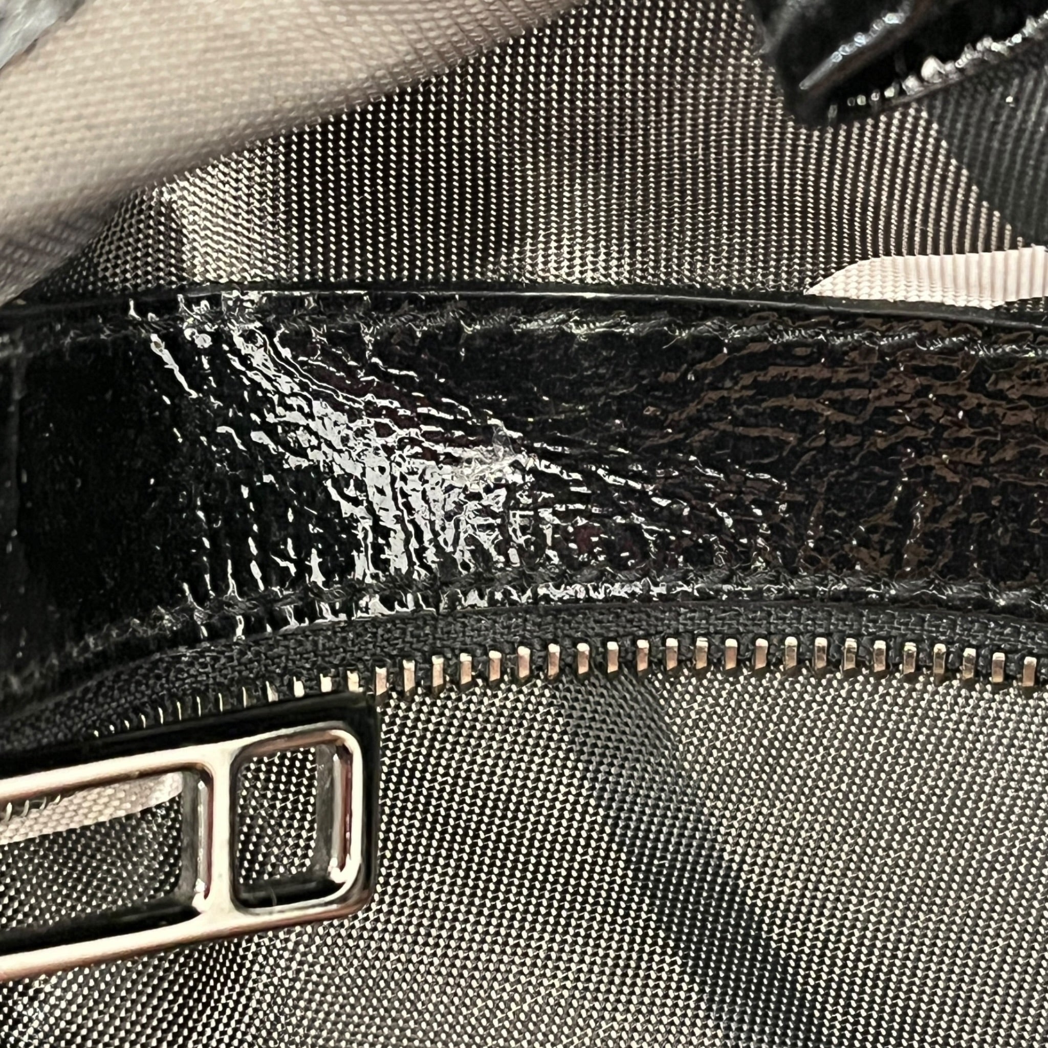 BURBERRY LONDON/Tote Bag/Leather/BLK/PATENT LEATHER TOTE view 19