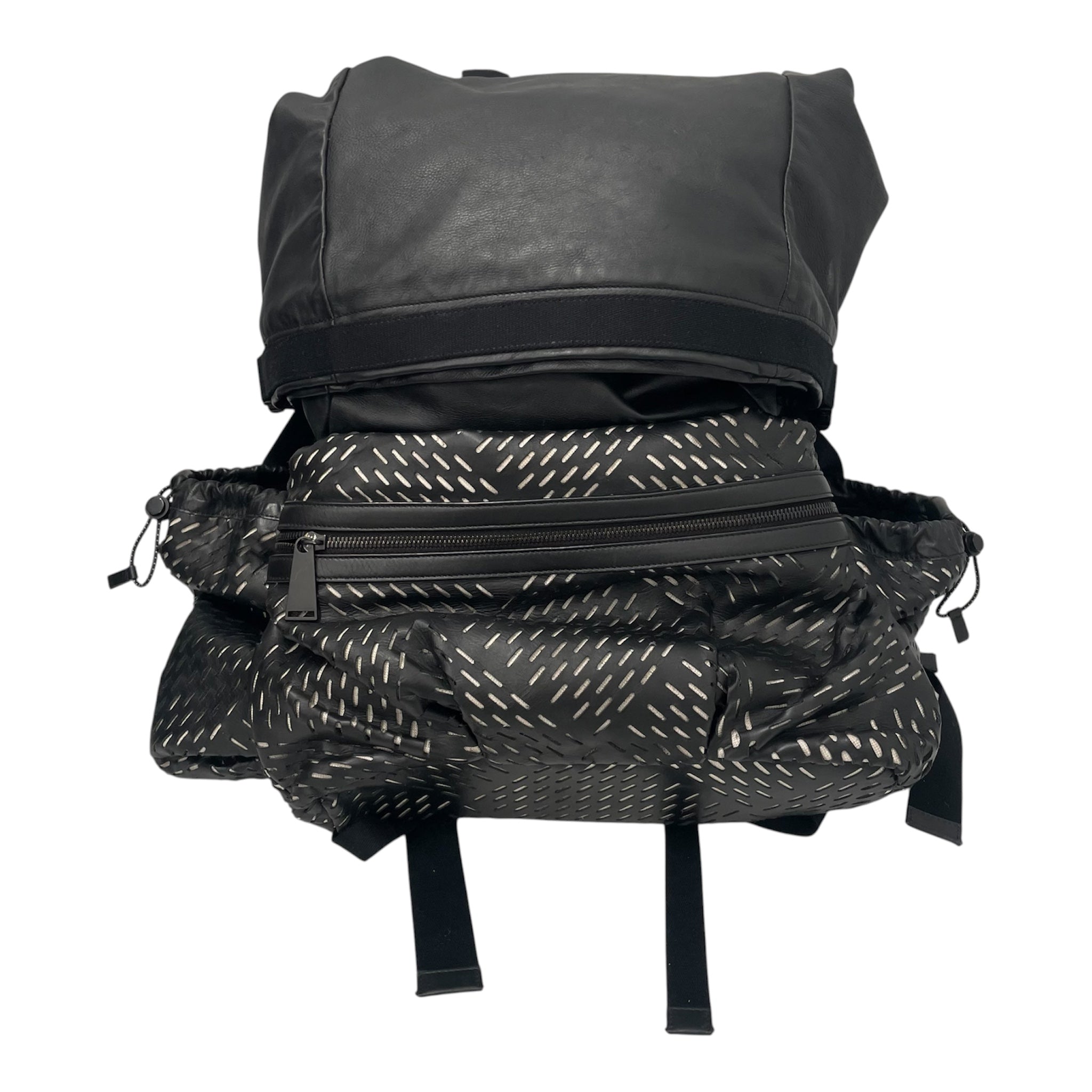 BOTTEGA VENETA/Backpack/Leather/BLK/Fold over/ perforated detail view 1
