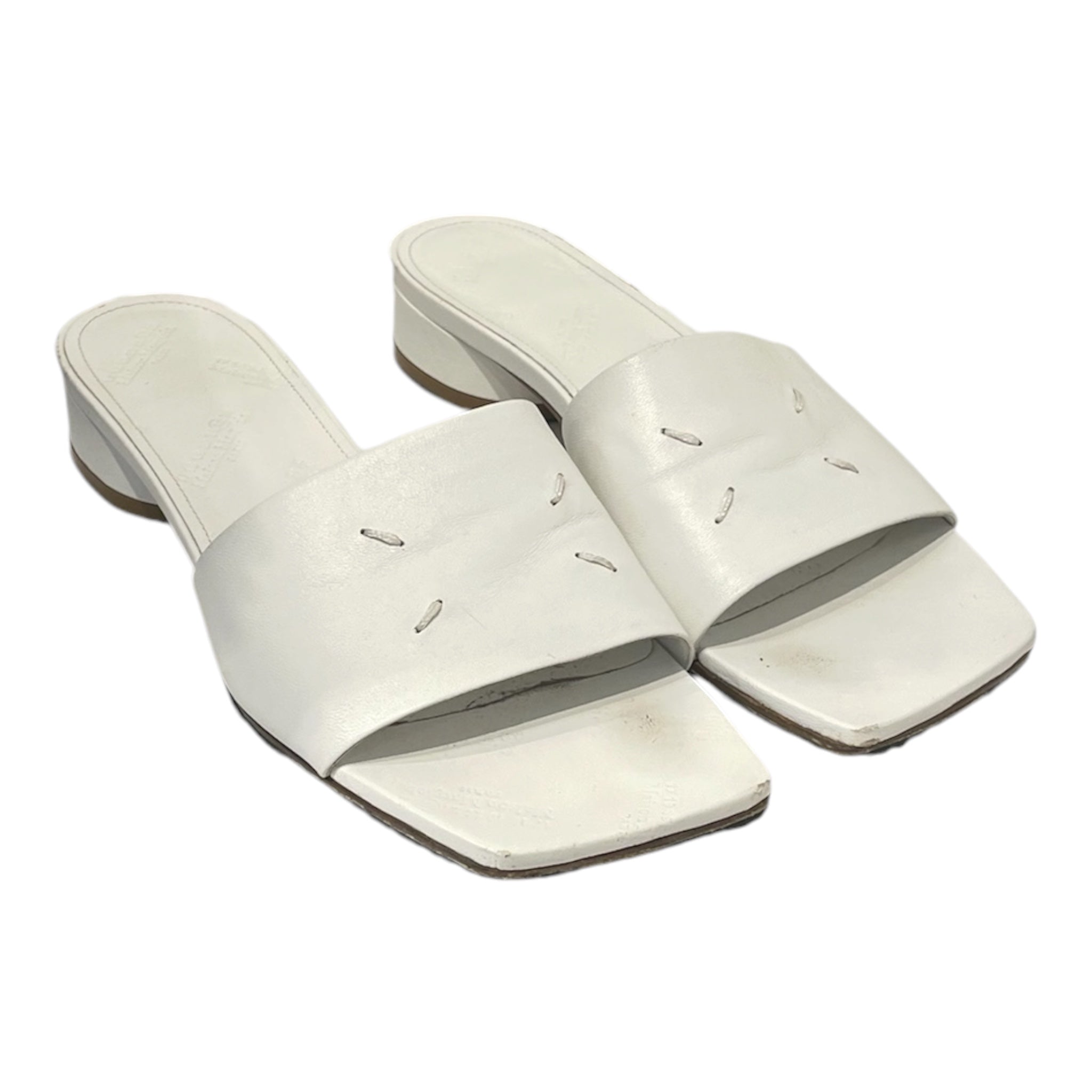 Maison Margiela/Heels/EU 37/Leather/WHT/4 STITCH KITTEN HEEL view 1