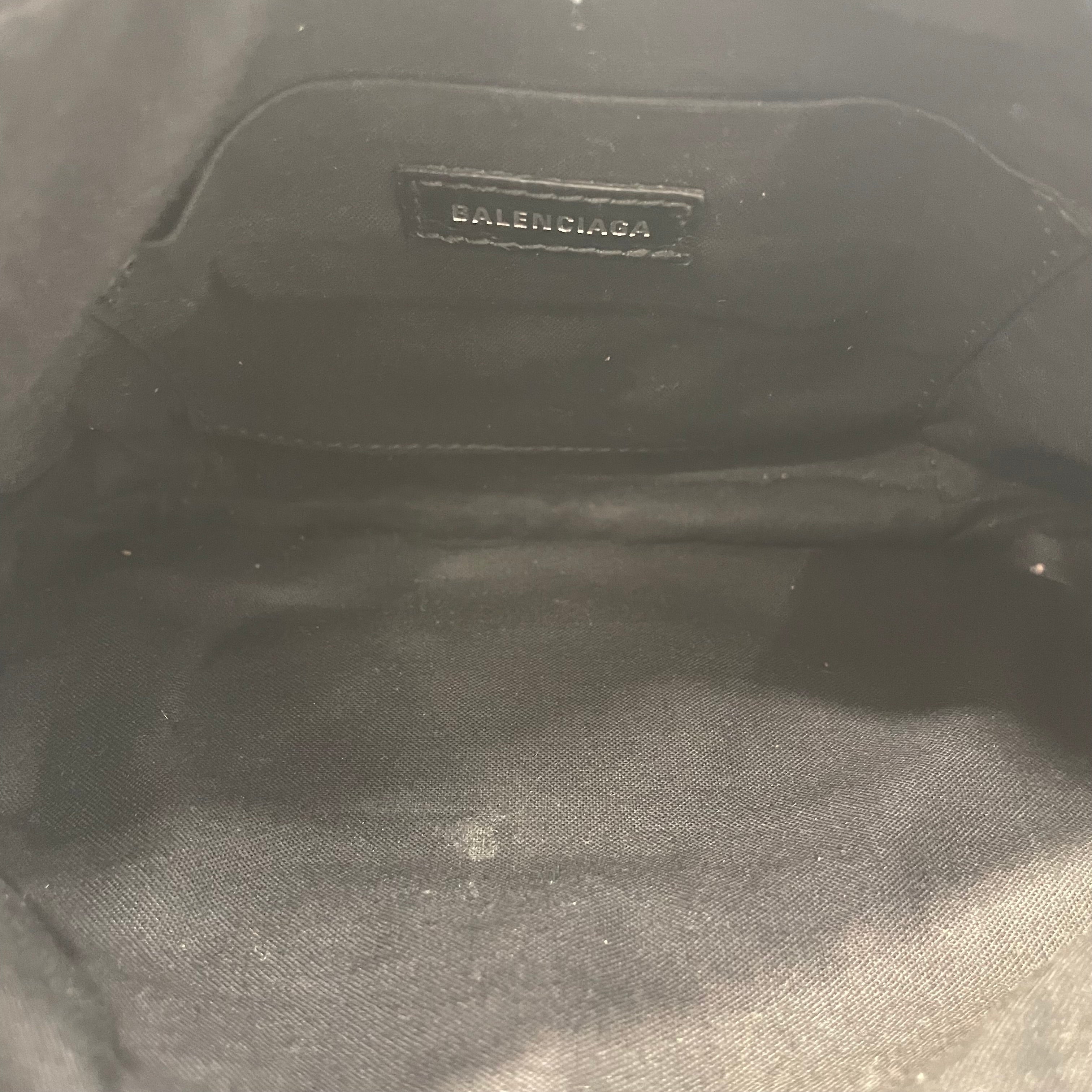 BALENCIAGA/Fanny Pack/Leather/BLK/ view 3