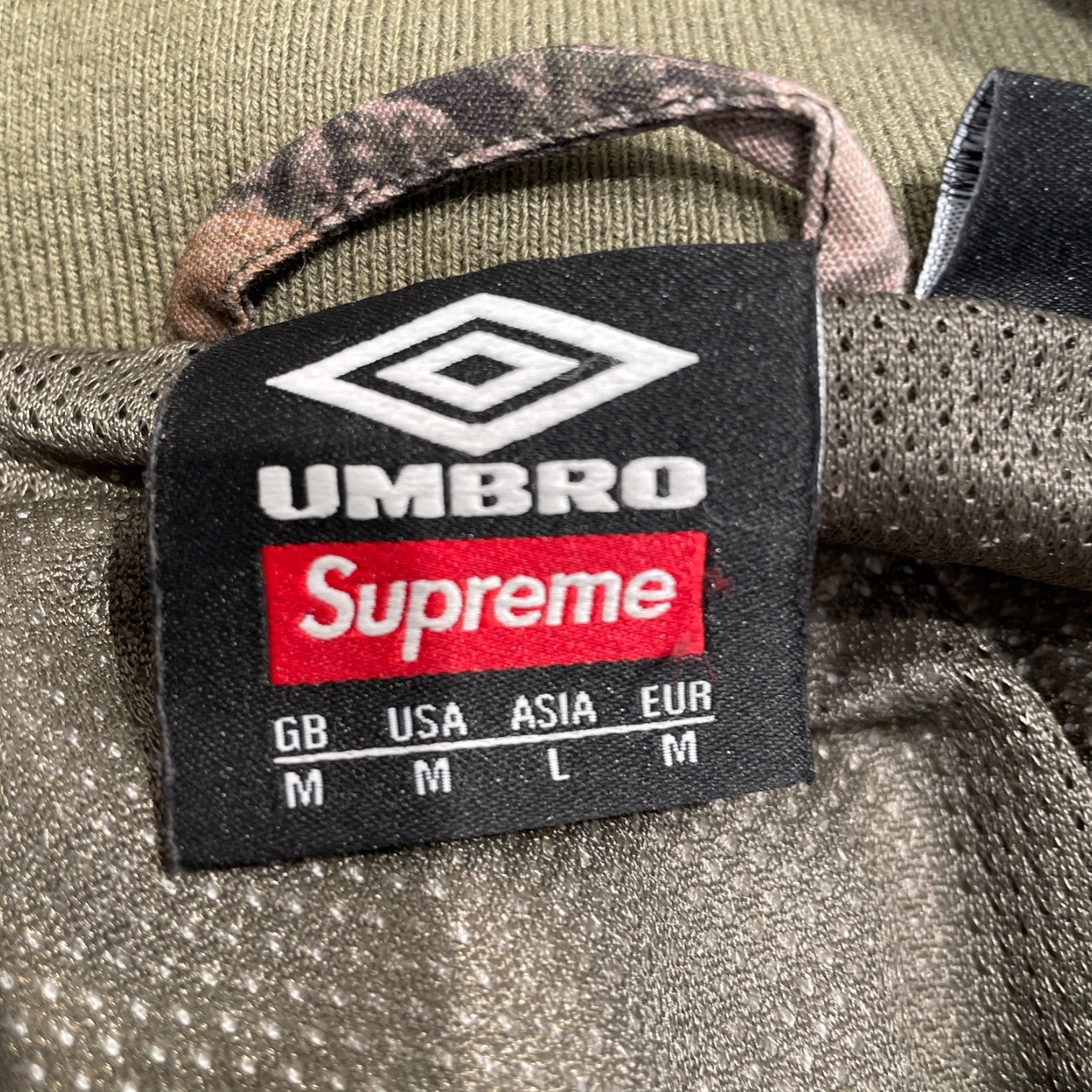 Supreme/UMBRO/Windbreaker/M/Cotton/GRN/Camouflage/Camo Umbro Ripstop Jacket view 3