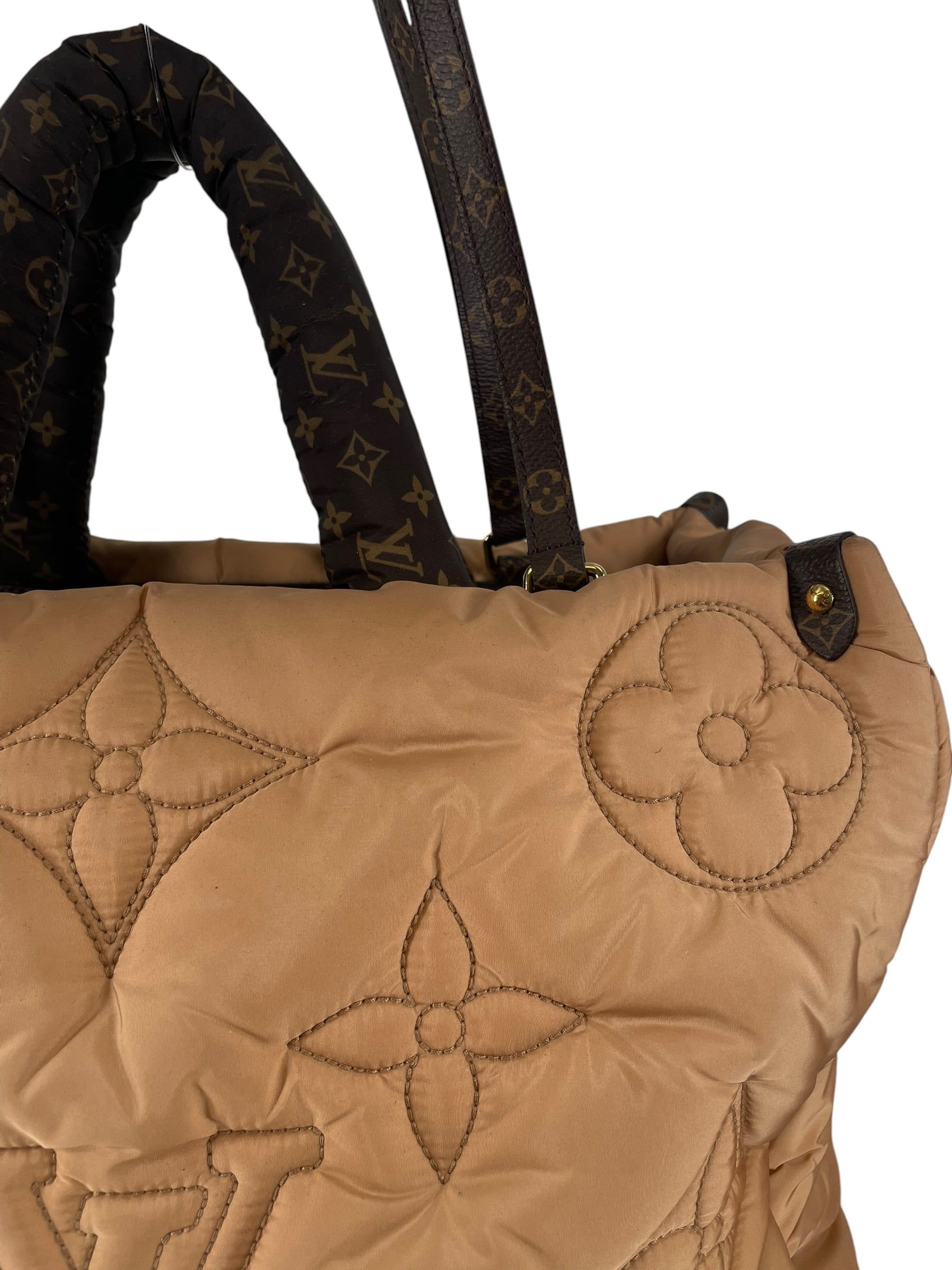 LOUIS VUITTON/Bag/Monogram/BEG/LOUIS PUFFER TOTE view 5