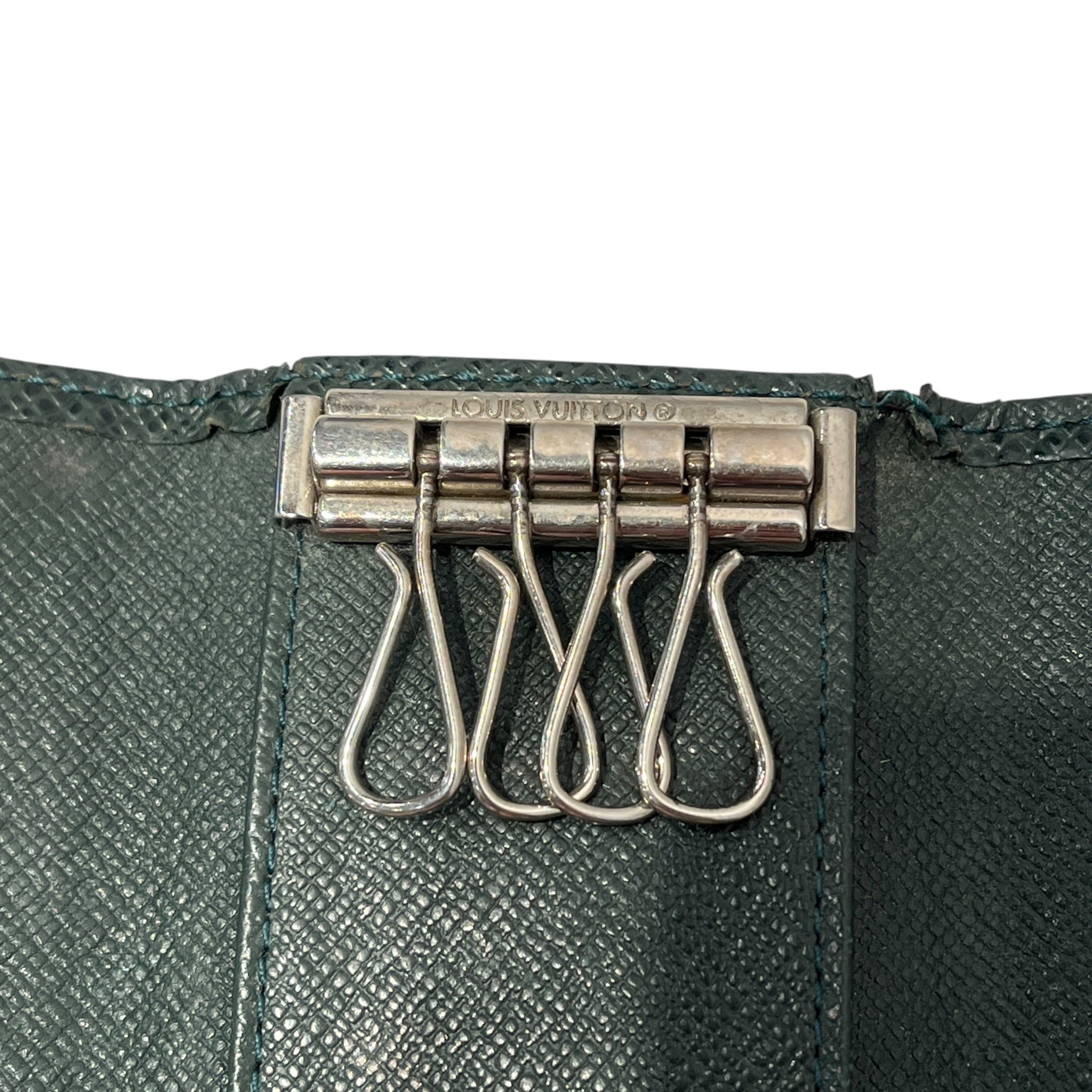 LOUIS VUITTON/Key Holder/Leather/GRN/taiga button key case view 8