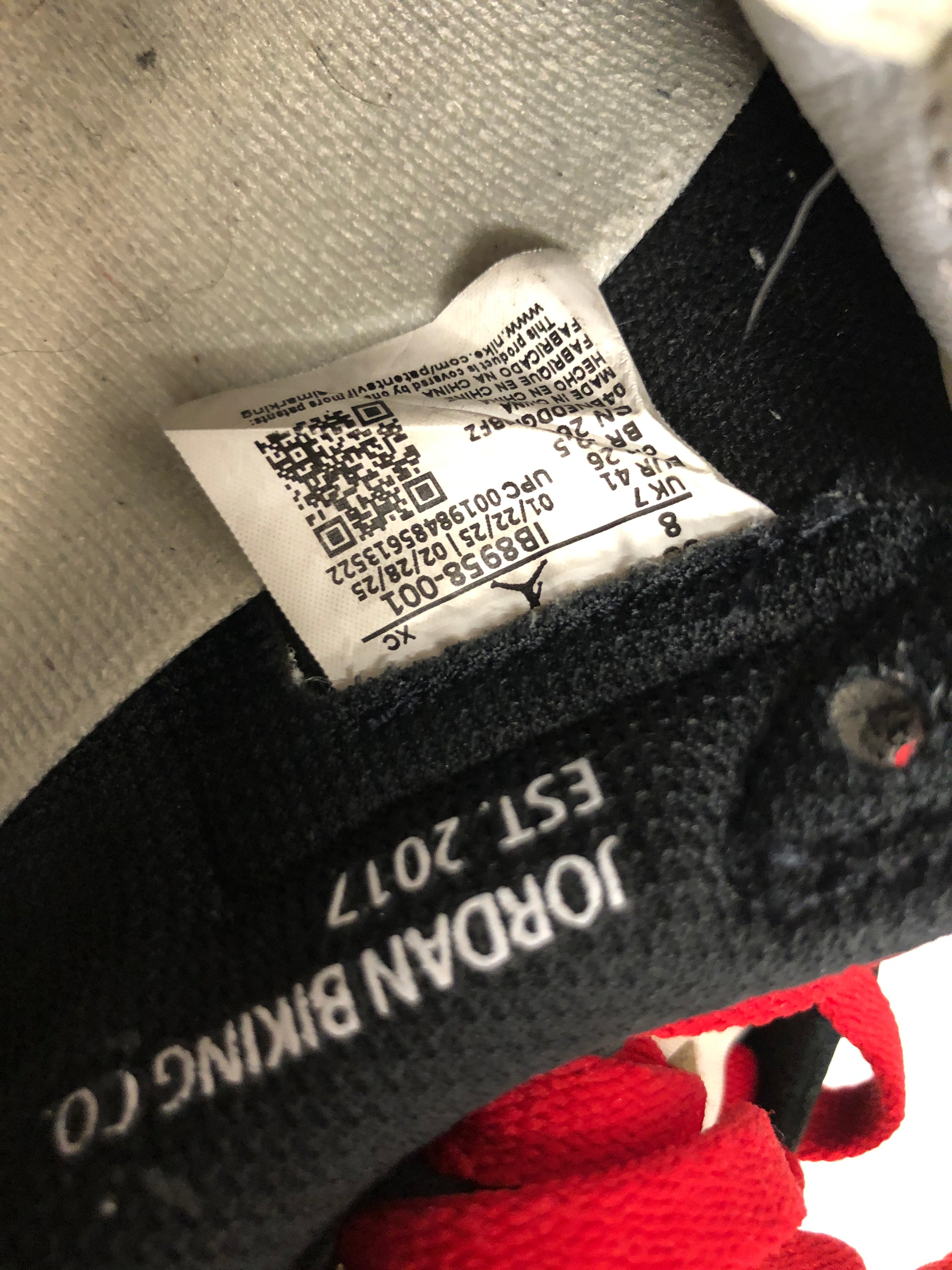 NIKE/Low-Sneakers/US 8/Leather/BLK/JORDAN RETRO 1 LOW view 3