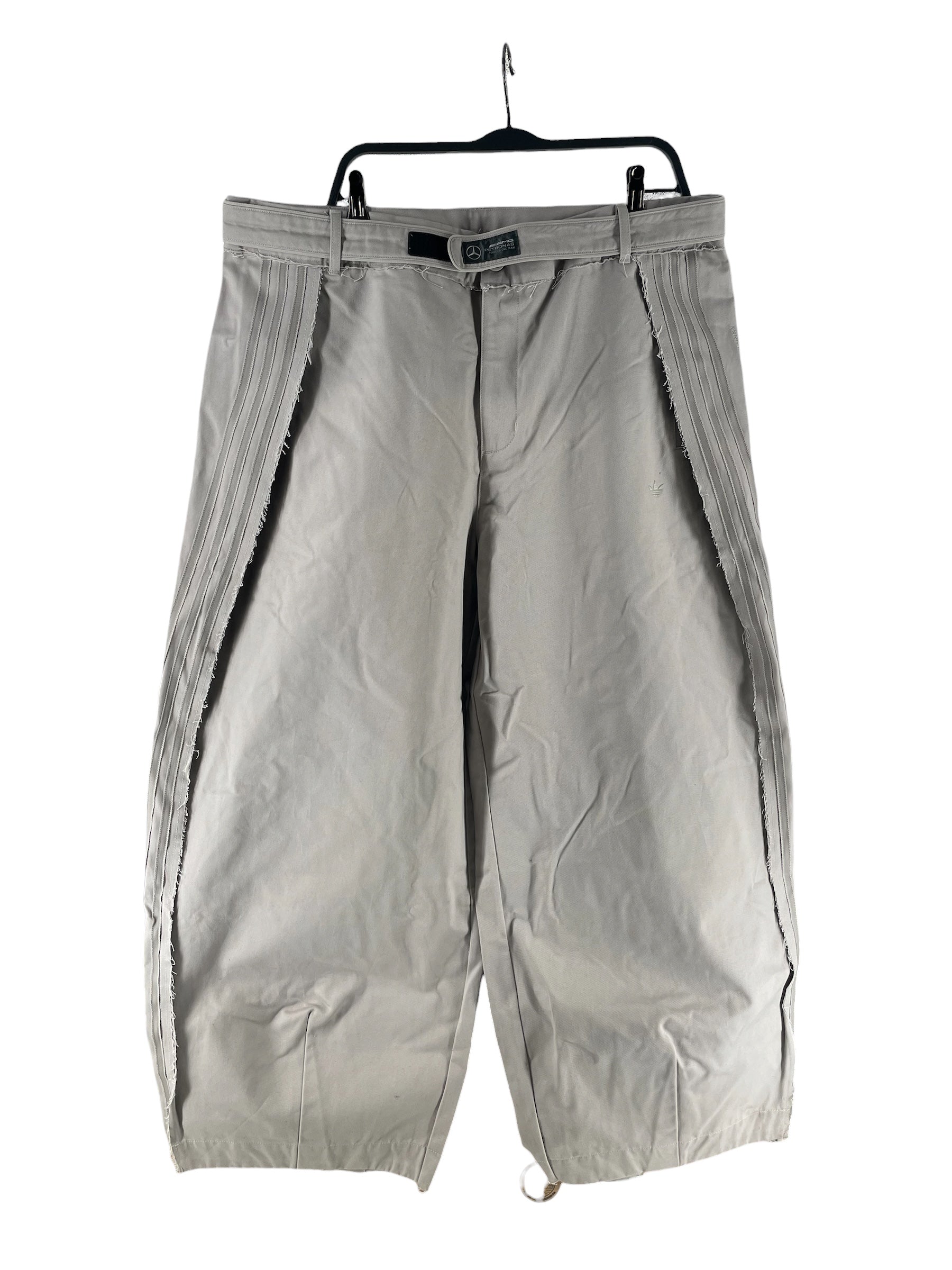 adidas/Mercedes-Bentz/Pants/XL/Cotton/GRY/Stripe/BAD BUNNY RACE PANT - KD7595 view 1
