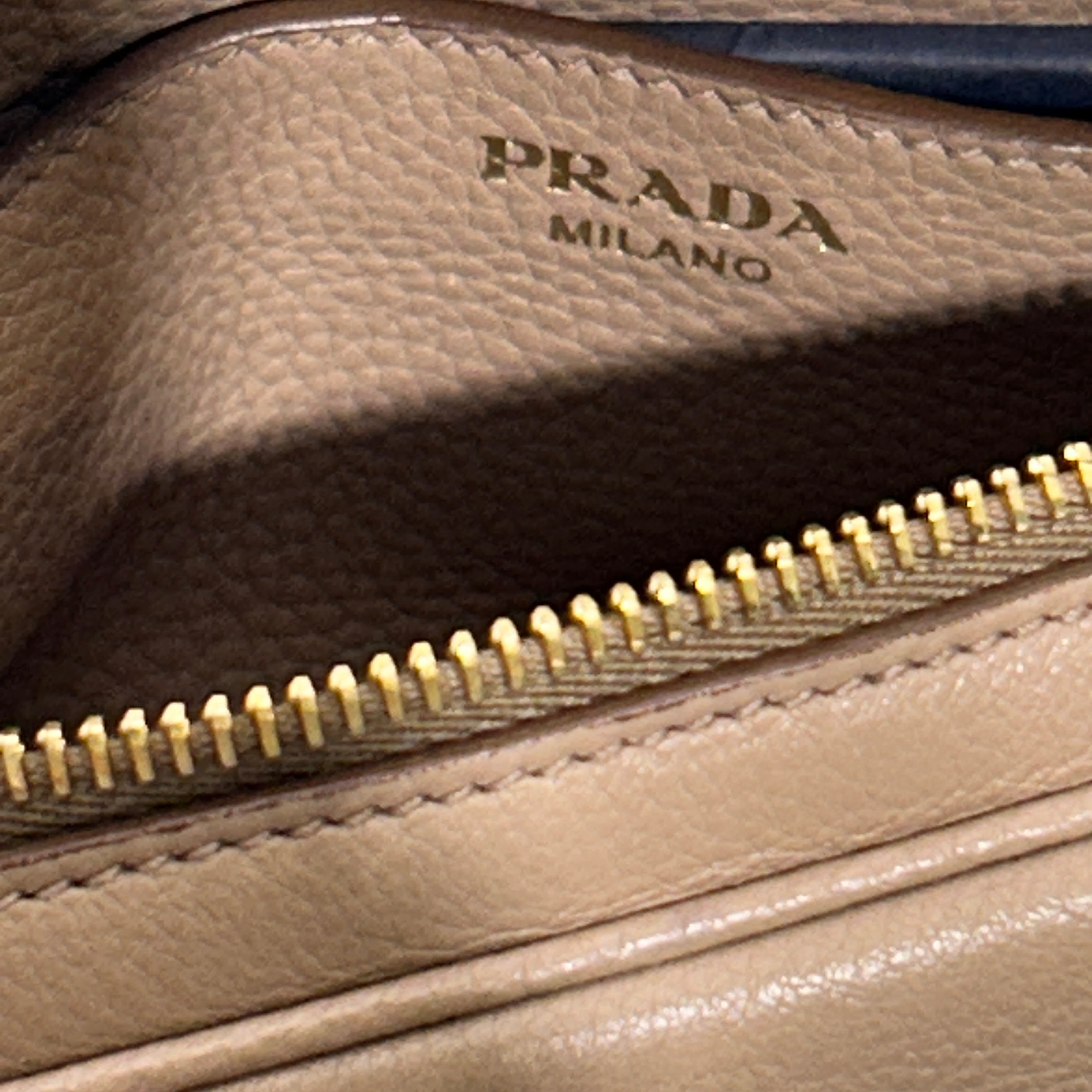 PRADA/Bag/Leather/BEG/Convertable Belt Bag view 5