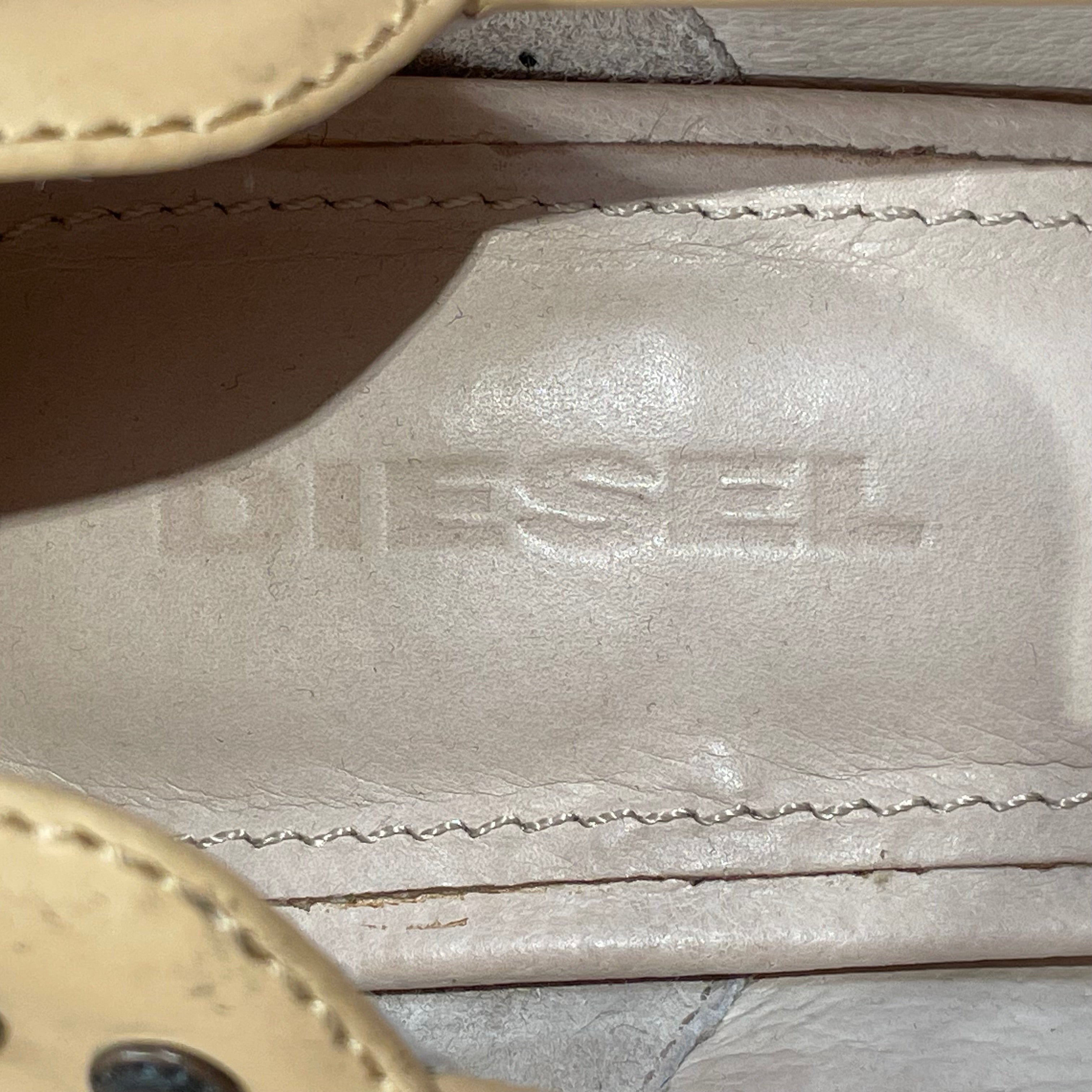 DIESEL/Heels/EU 36/Leather/CRM/BUTTOS IN THE BACK view 3
