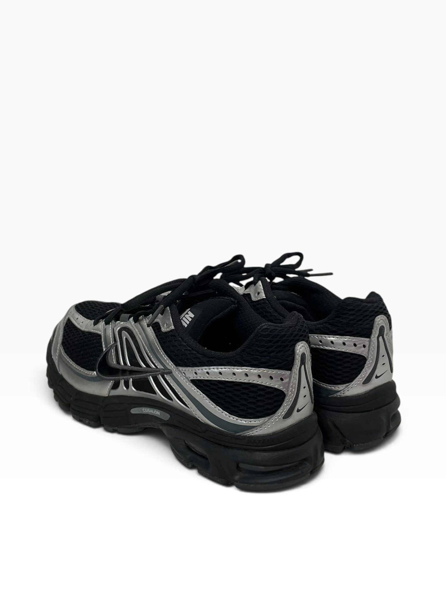 NIKE/Low-Sneakers/US 9/Border/Cotton/BLK/Air Max Moto 2K, MetallicSlvr view 2