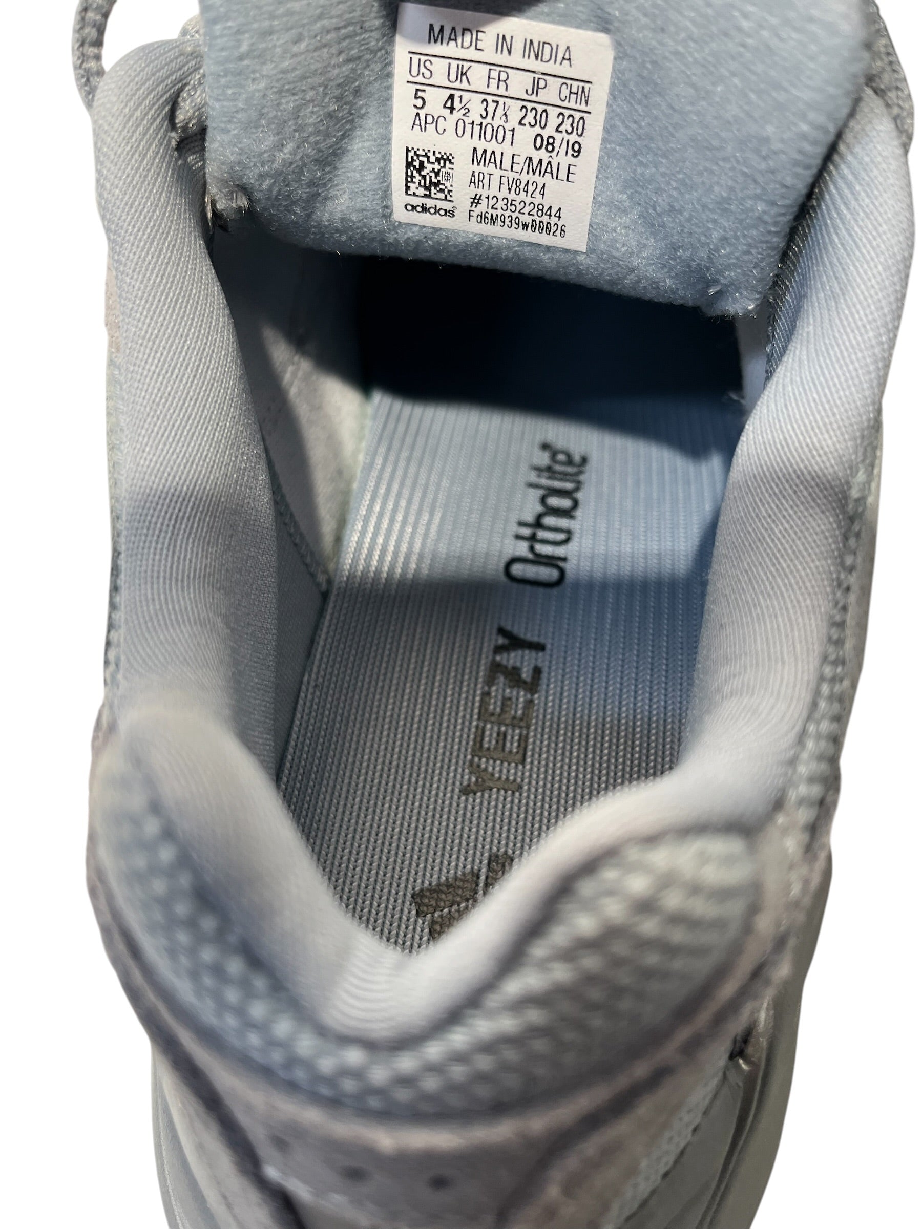 YEEZY/Low-Sneakers/US 5/IDG/700 V2 FV8424 view 3