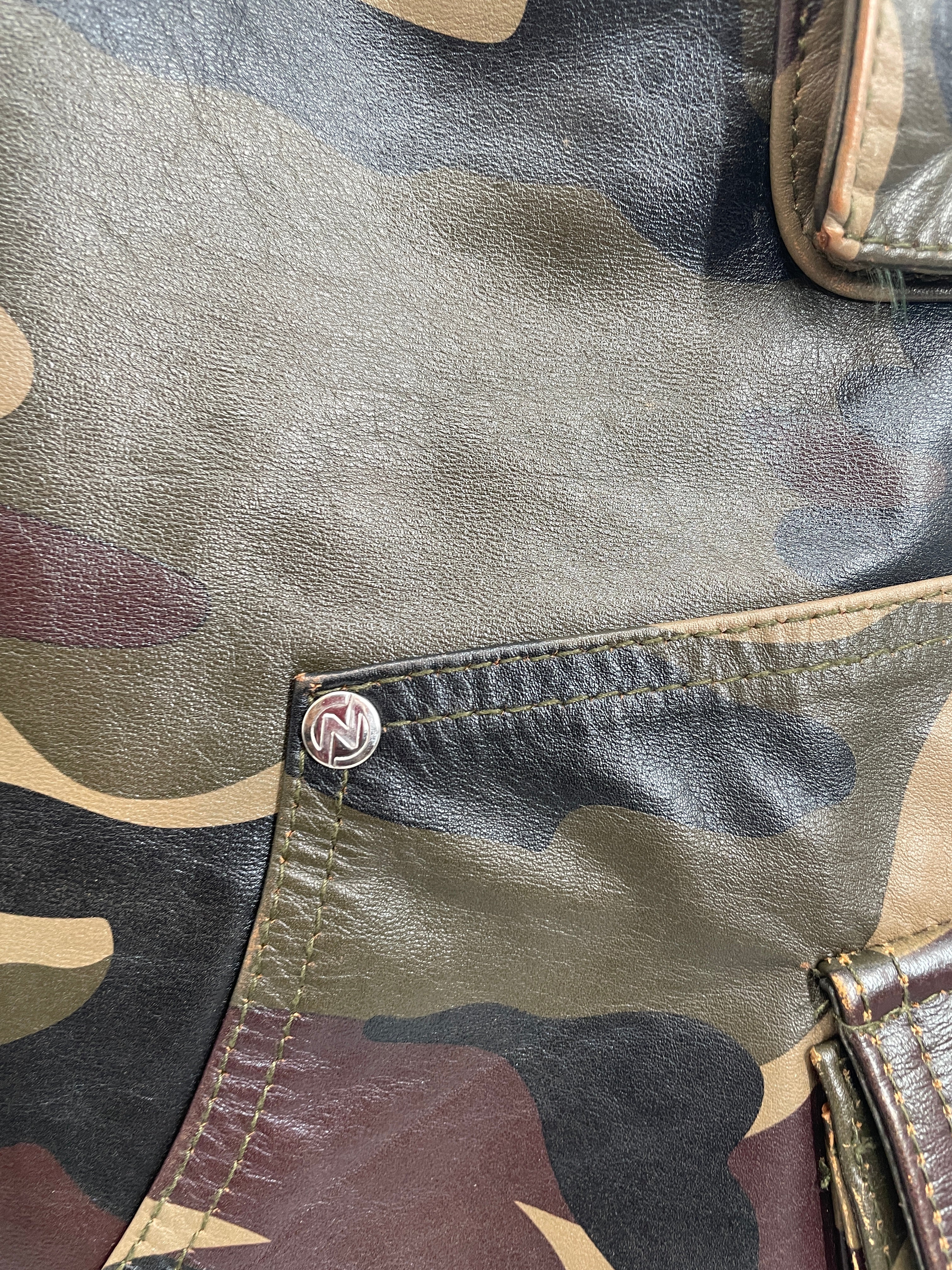 NYRVA/Shorts/4/Leather/GRN/Camouflage/LEATHER CARGO SHORTS/CAMO view 4