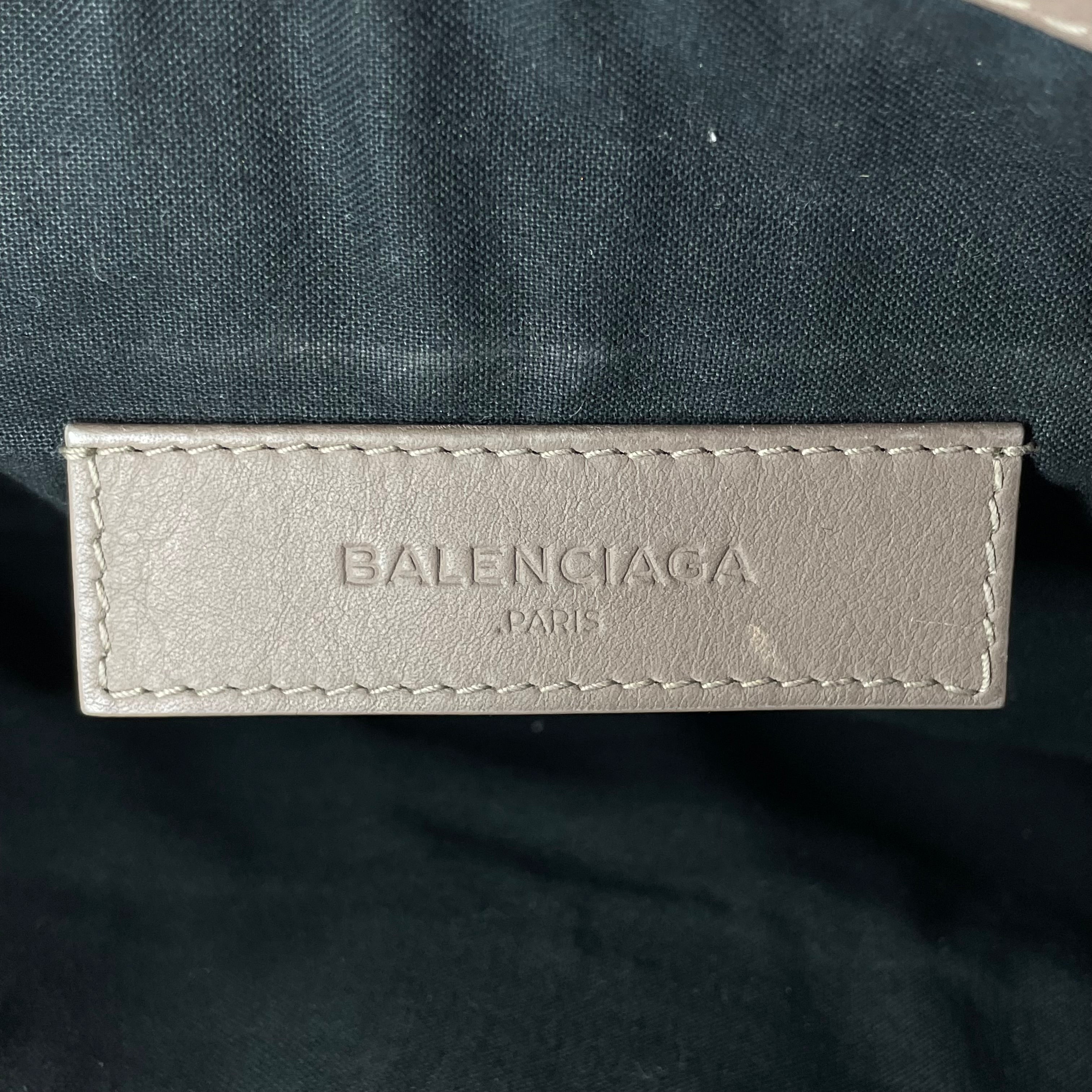 BALENCIAGA/Clutch Bag/Leather/GRY/CLASSIC CITY CLUTCH view 3