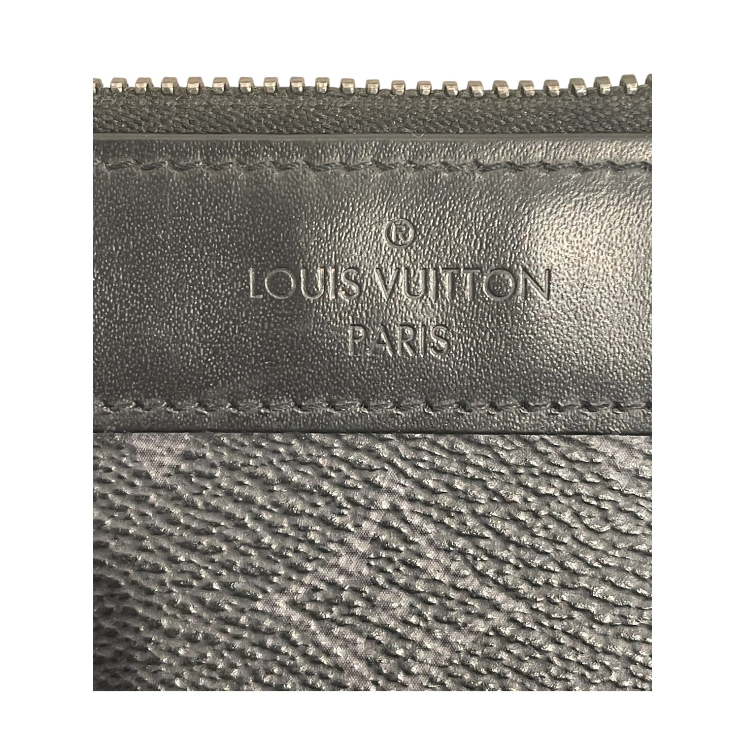 LOUIS VUITTON/Bag/Monogram/BLK/Discovery Pochette SP1199 view 3