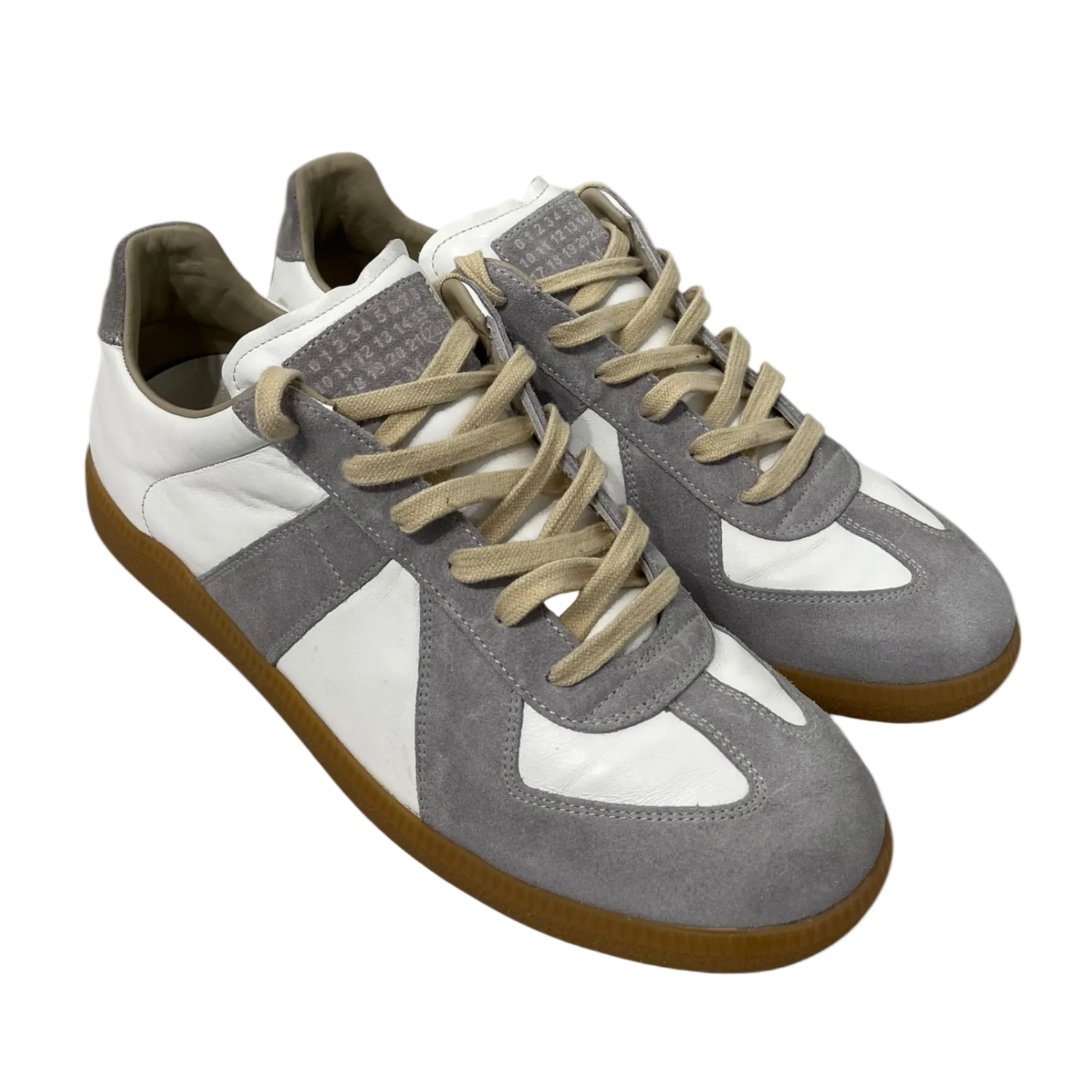 Maison Margiela/Low-Sneakers/EU 44/Suede/WHT/wht replica view 1