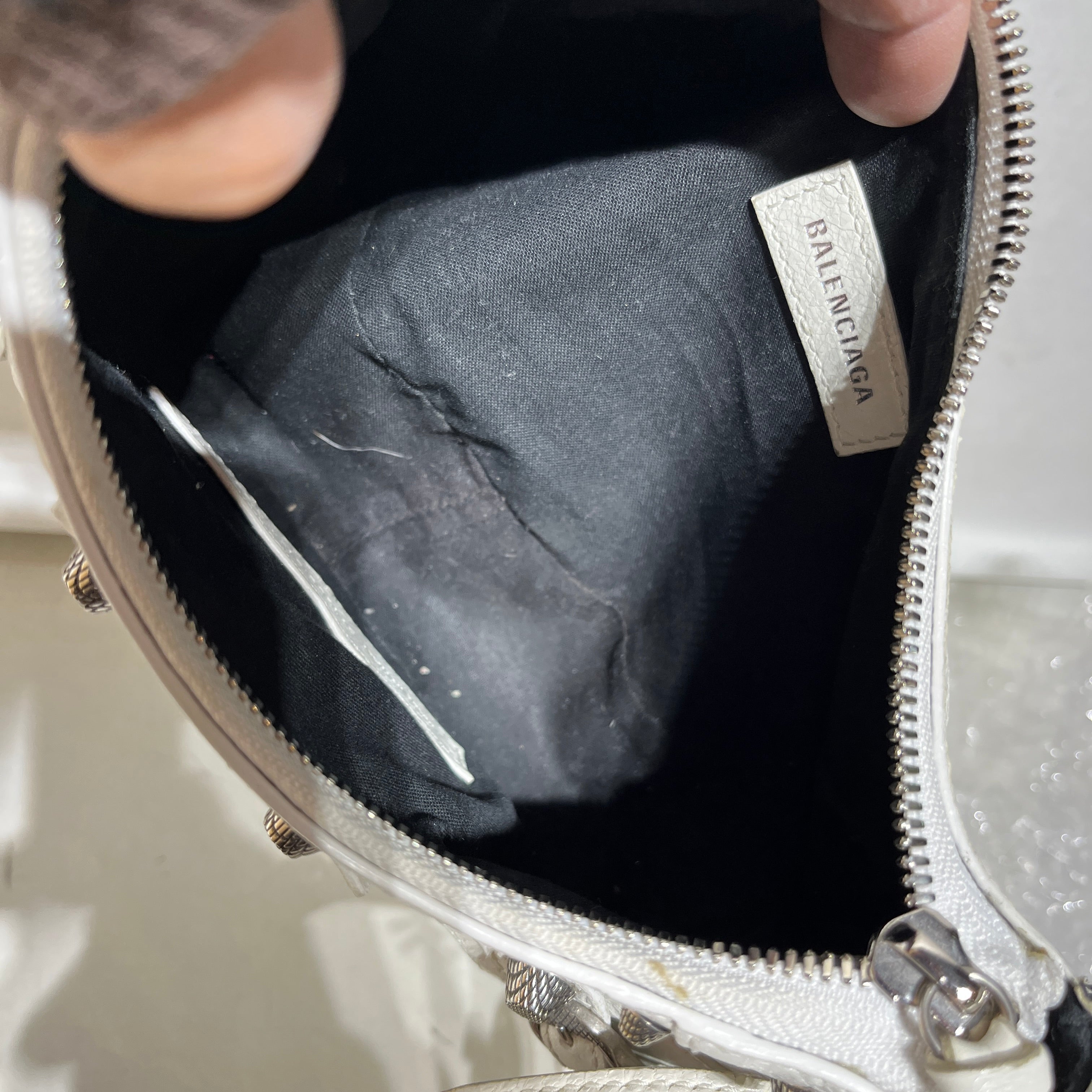 BALENCIAGA/Bag/Leather/WHT/LE CAGOLE XS view 9