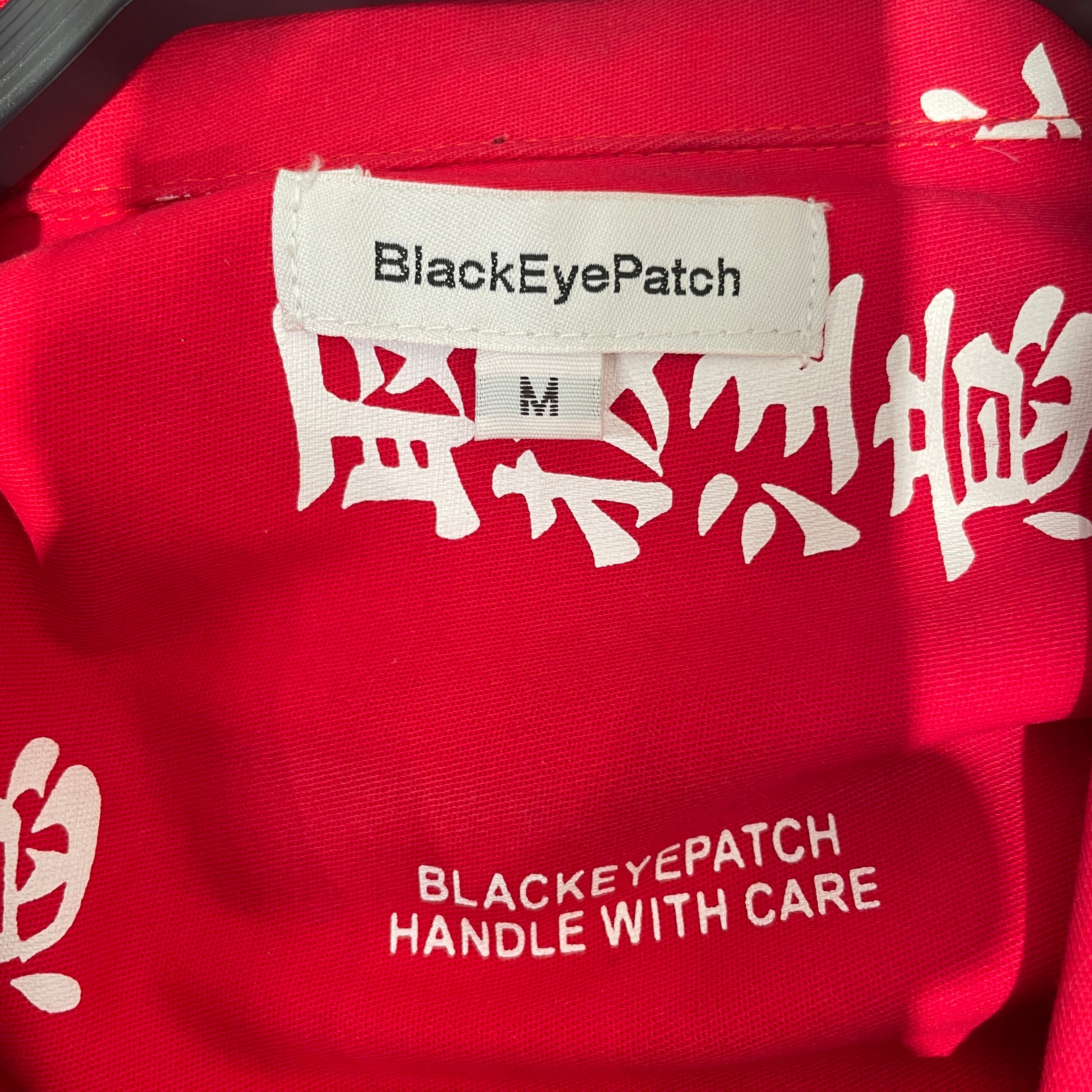 THE BLACK EYE PATCH/Shirt/M/Cotton/RED/All Over Print/ view 3