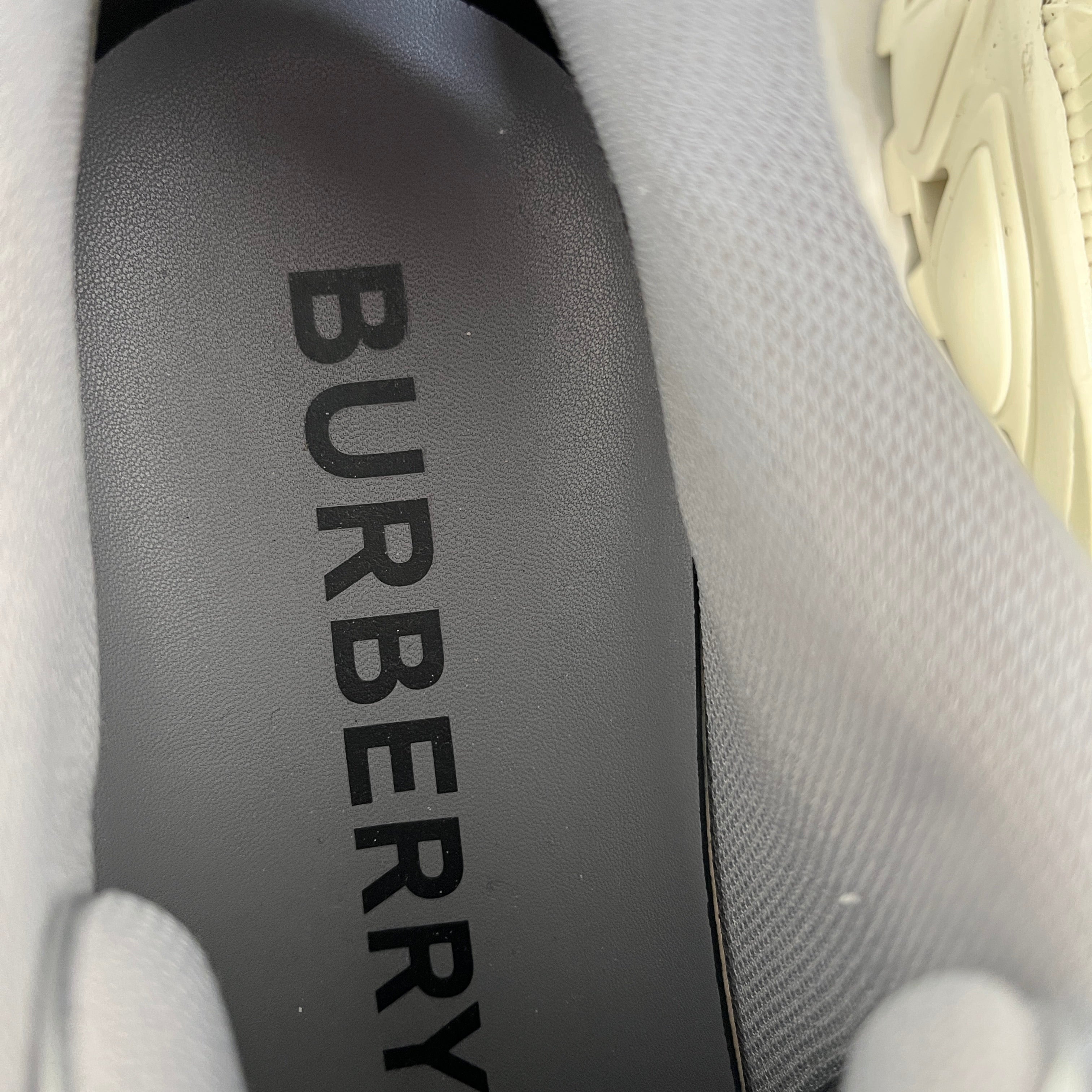 BURBERRY/Low-Sneakers/US 11/Cotton/SLV/london england view 3