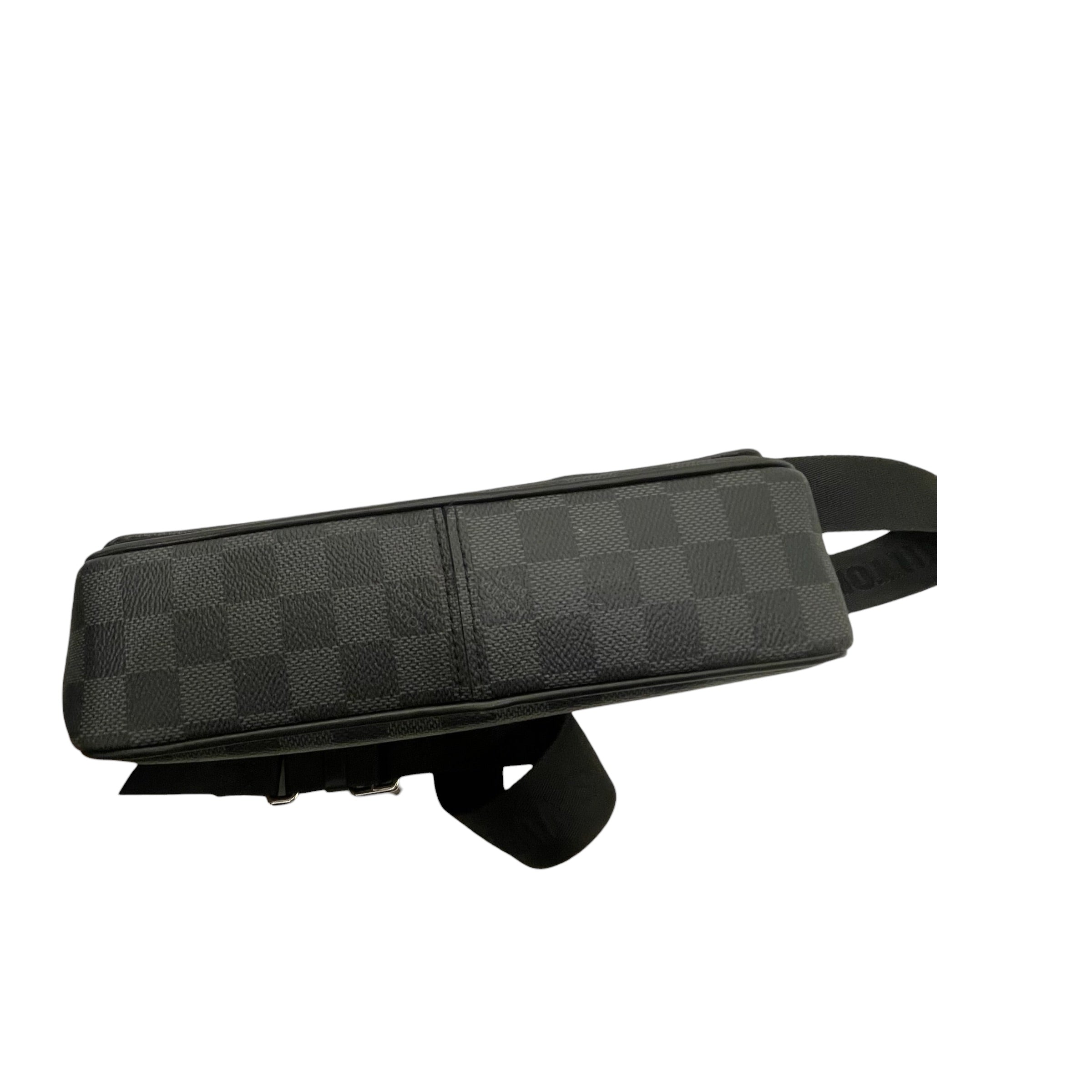 LOUIS VUITTON/Cross Body Bag/Monogram/Leather/BLK/District PM Graphite Canvas view 4