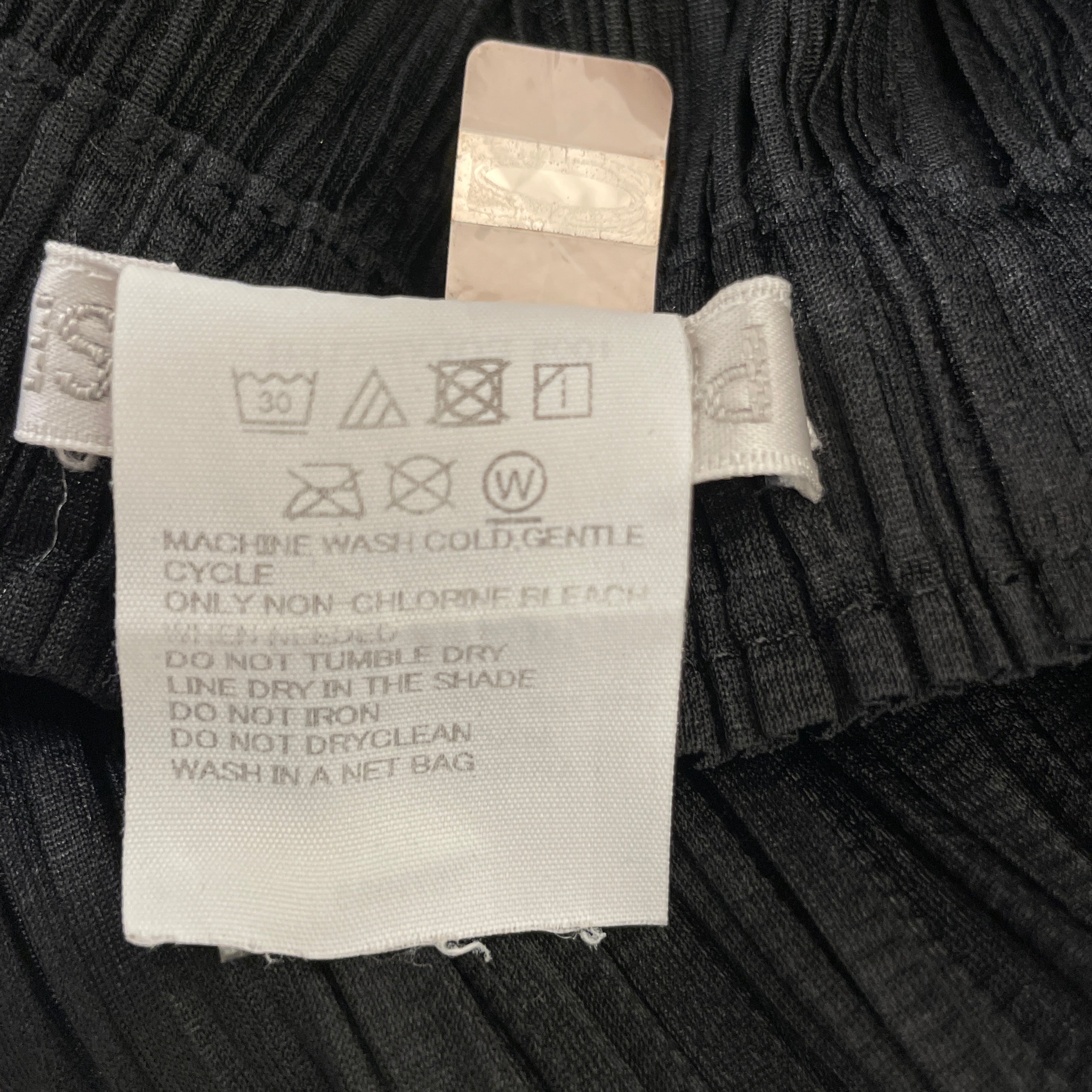 PLEATS PLEASE ISSEY MIYAKE/Skirt/3/Polyester/BLK/CLASSIC PLEATS view 3