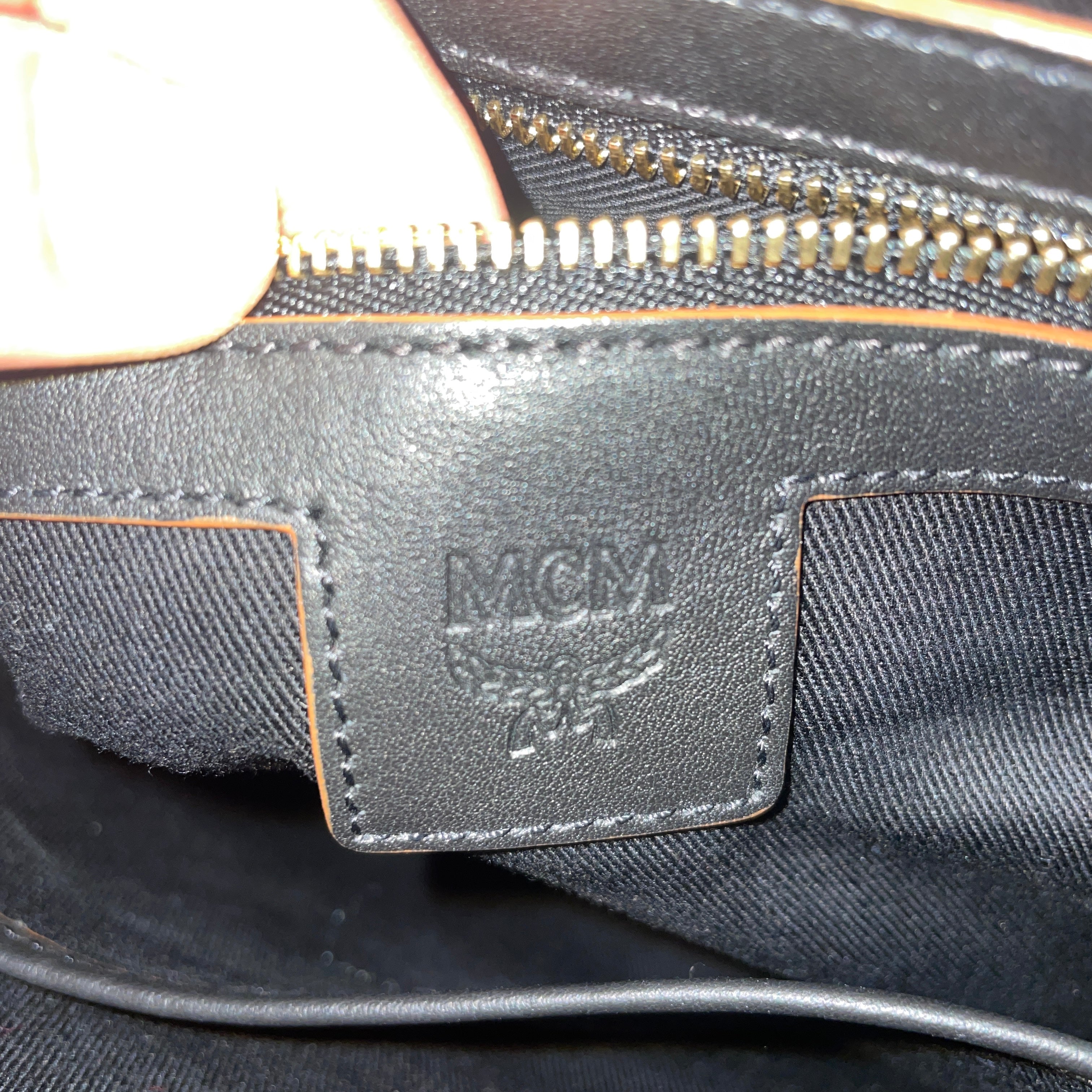 MCM/Cross Body Bag/Monogram/Leather/BLK/Embossed view 6