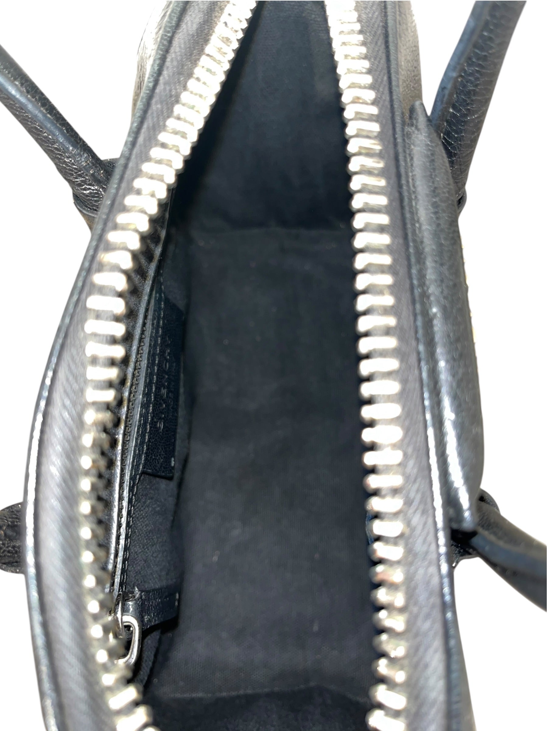 GIVENCHY/Bag/Leather/BLK/ANTIGONA TOTE view 4
