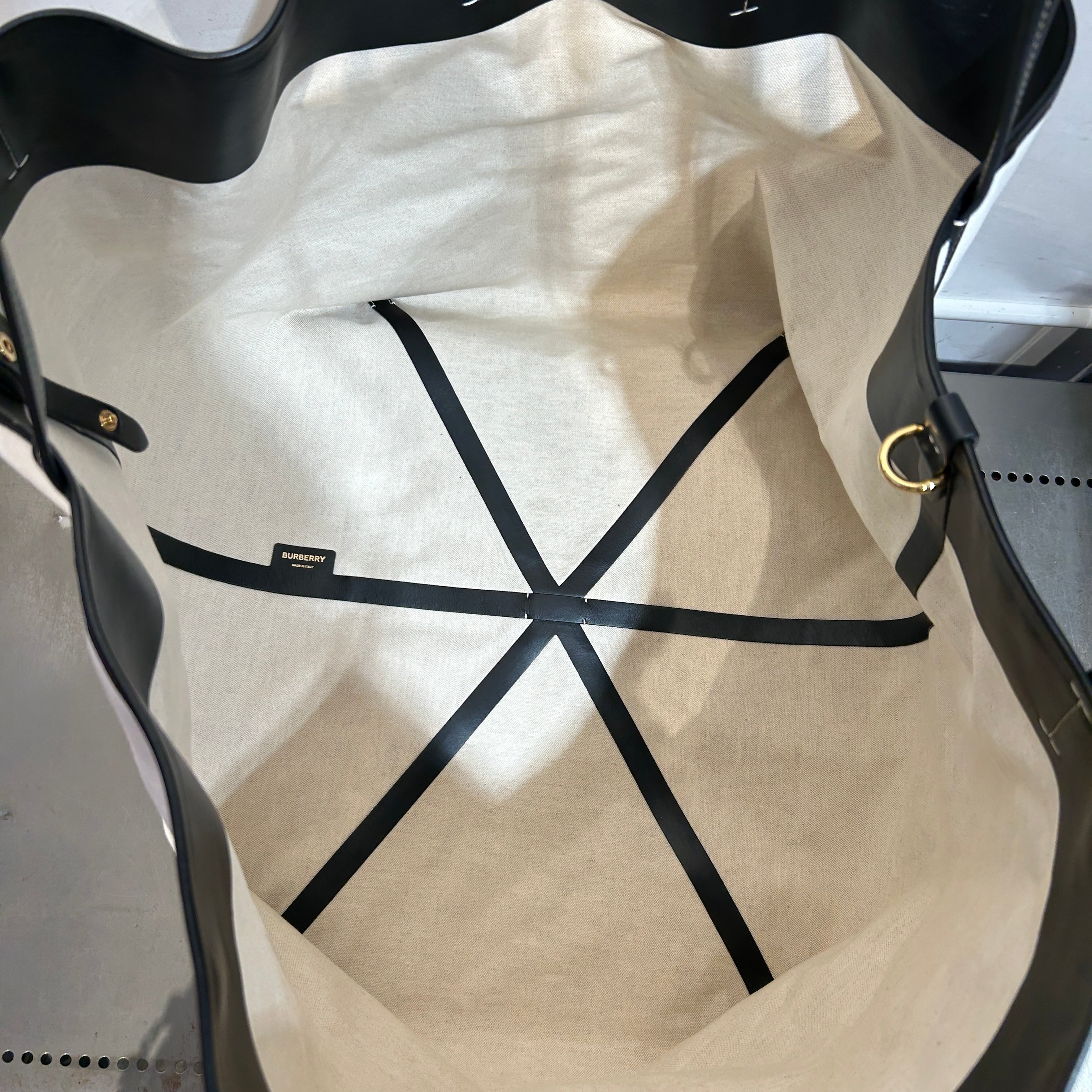 BURBERRY/Tote Bag/WHT/Mythical Alpabet view 4
