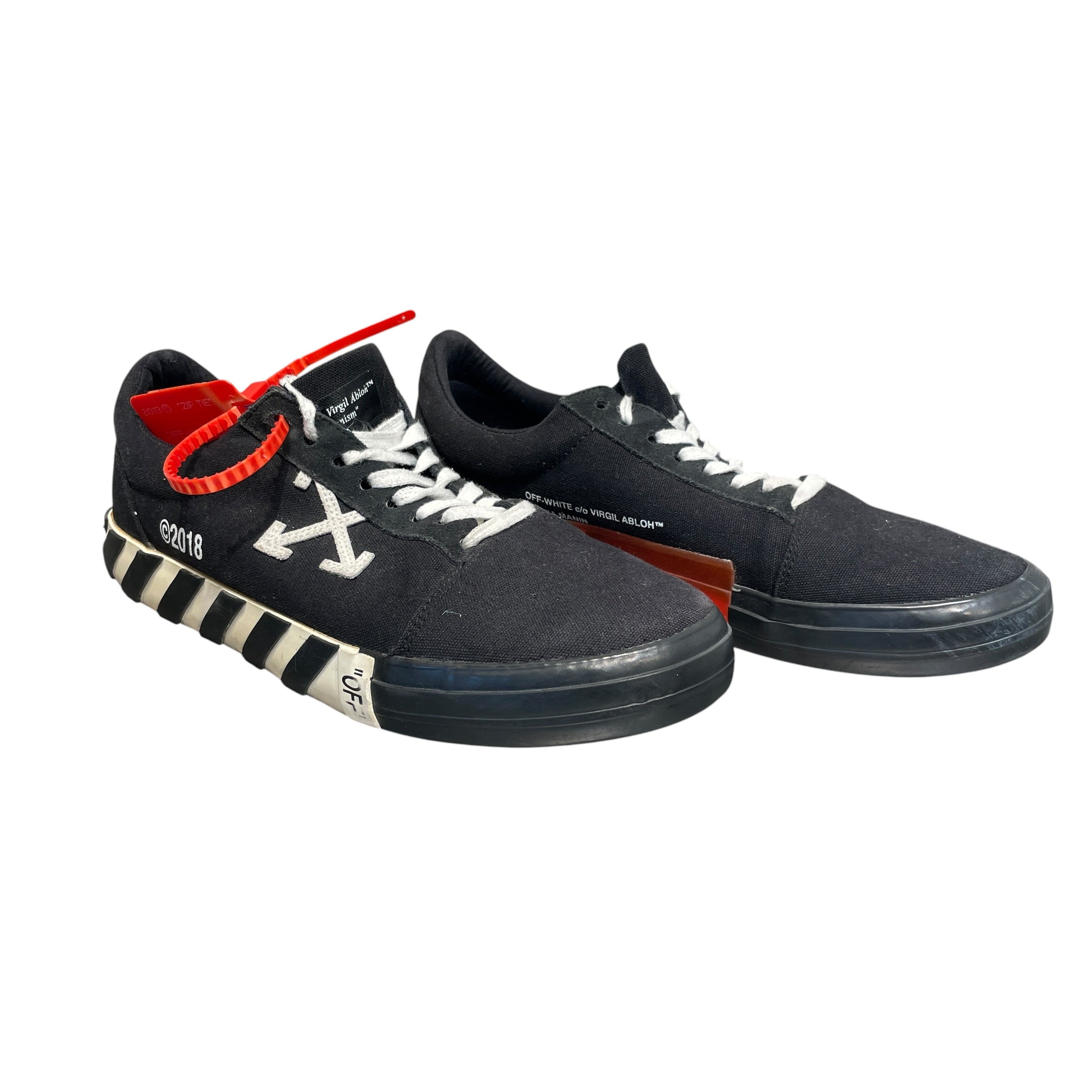 OFF-WHITE/Low-Sneakers/EU 44/Cotton/BLK/Vulcanized Low Top 'Black' view 1