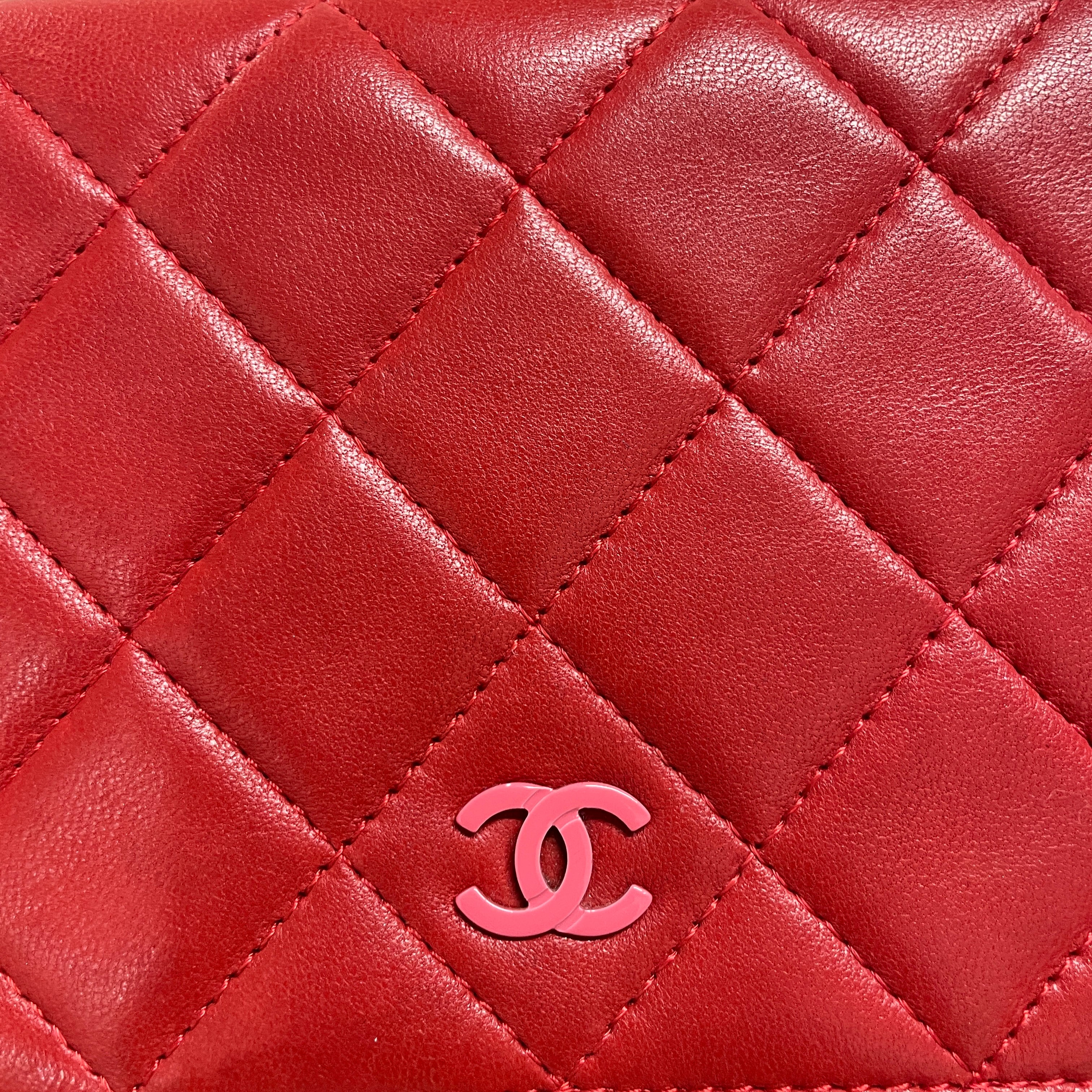 CHANEL/Cross Body Bag/Leather/RED/9gokctw view 5