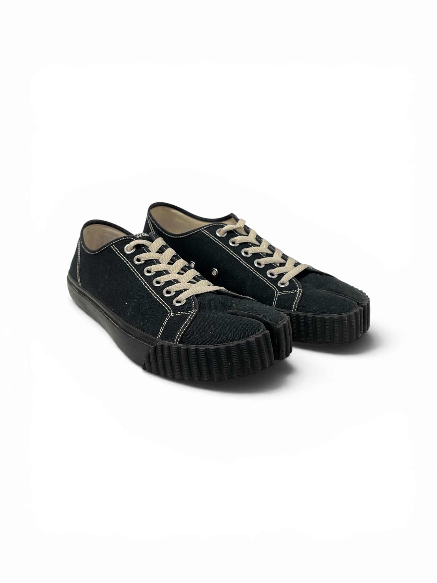 Maison Margiela/Low-Sneakers/EU 42.5/Cotton/BLK/tabi converse view 1