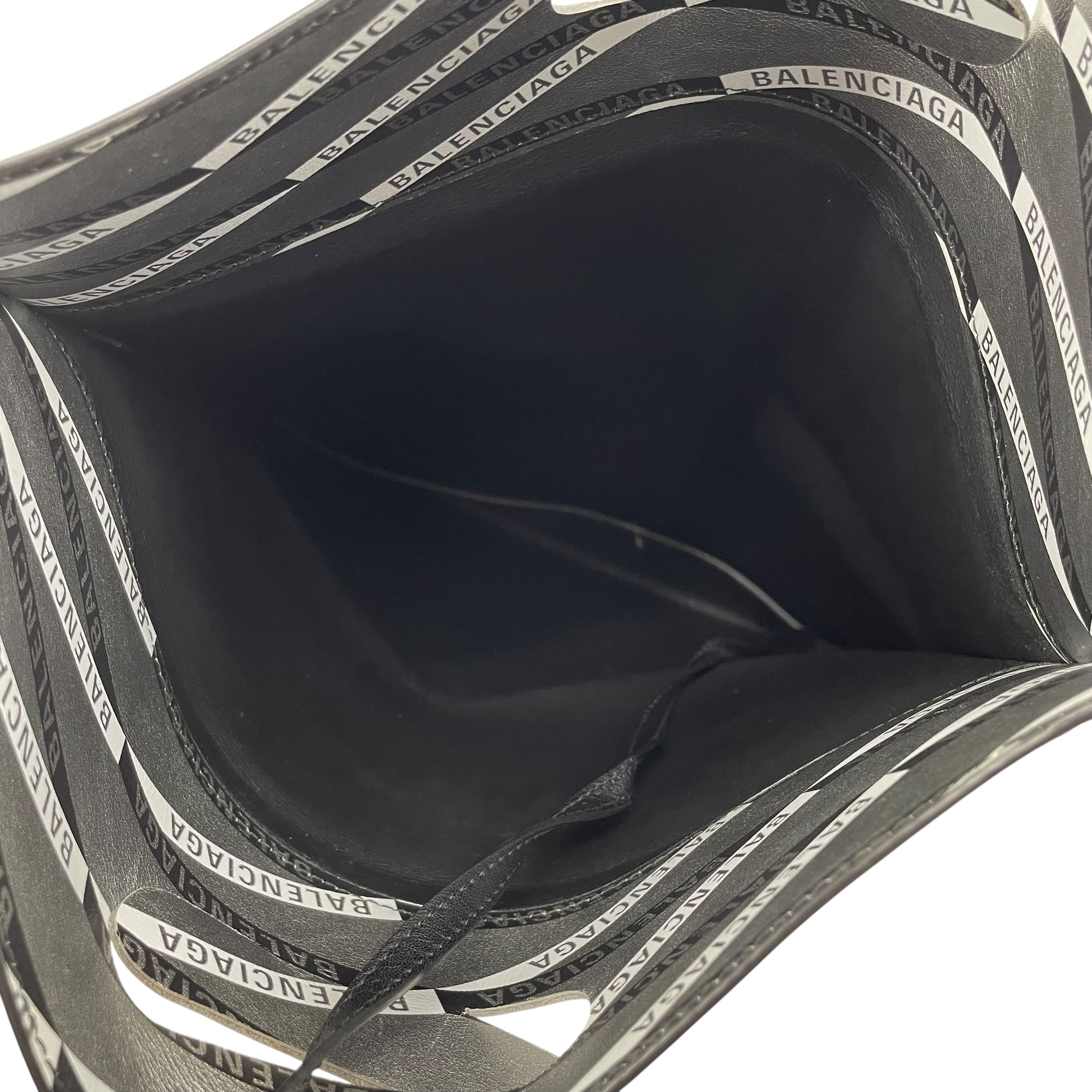 BALENCIAGA/Clutch Bag/All Over Print/Leather/SLV/MONOGRAM LOGO BLK+WHI view 6