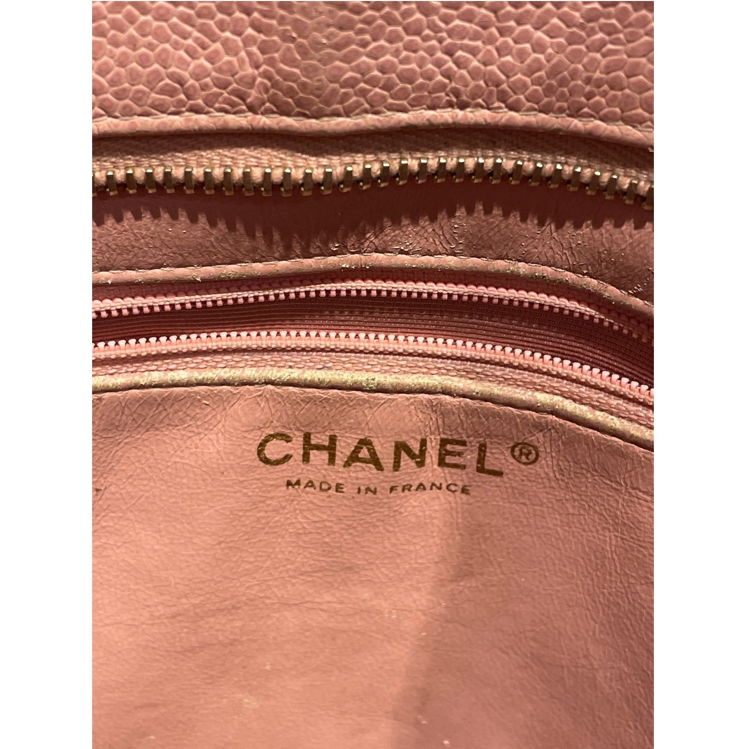 CHANEL/Hand Bag/Leather/PNK/Caviar Medallion Tote view 3
