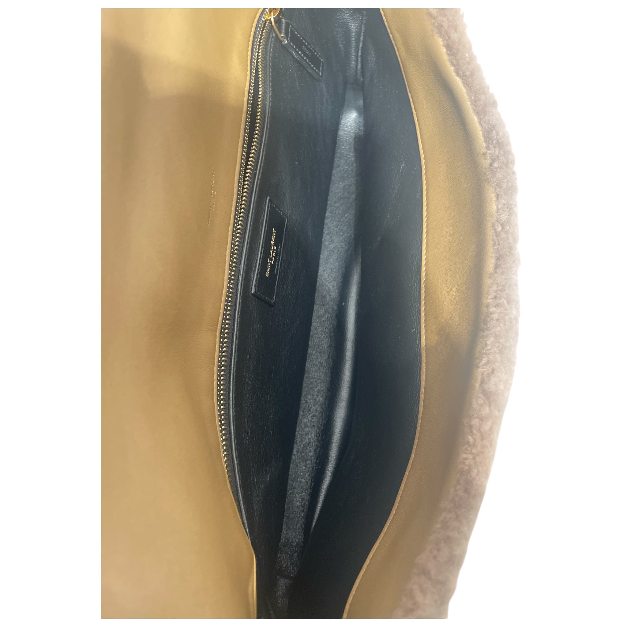 SAINT LAURENT/Clutch Bag/CML/Sade Puffer Envelope Fur view 3