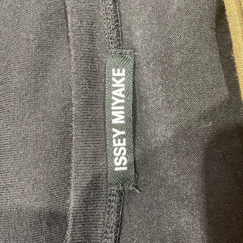 ISSEY MIYAKE/LS T-Shirt/2/Black/Cotton/ME93JK502