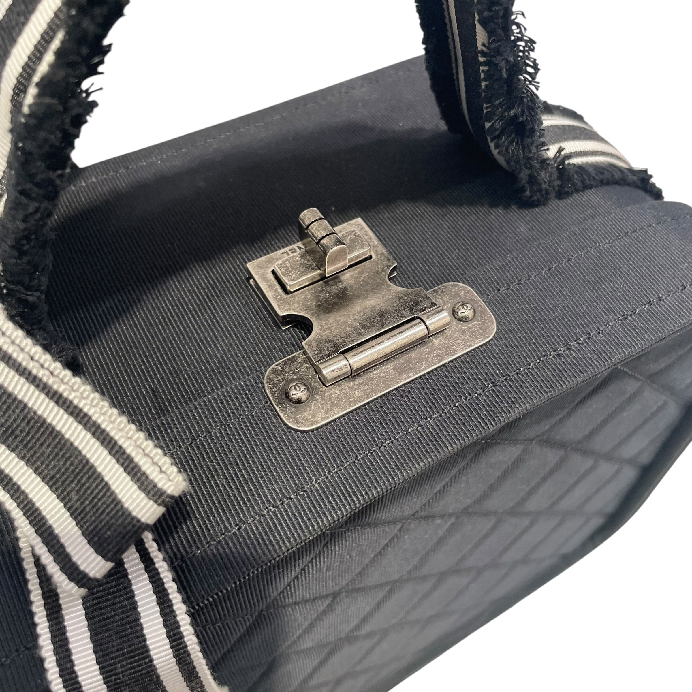 CHANEL/Bag/BLK/QUILTED VANITY CASE view 5