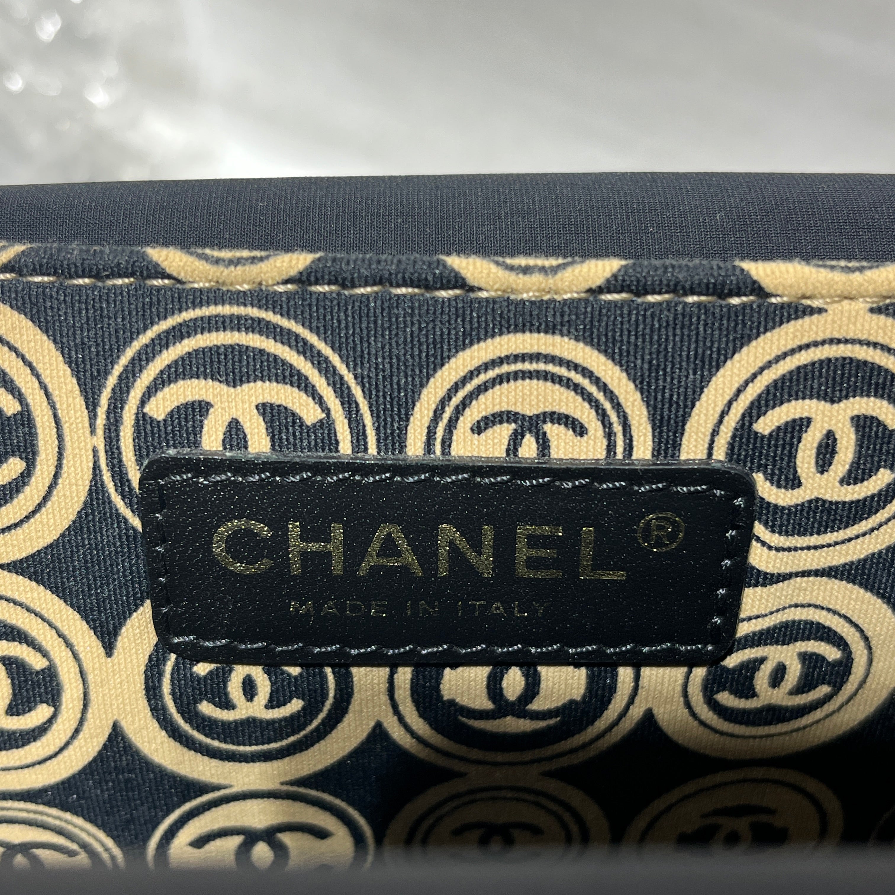 CHANEL/Hand Bag/All Over Print/BLK/Circle Logo Mark 2003 Framed view 3