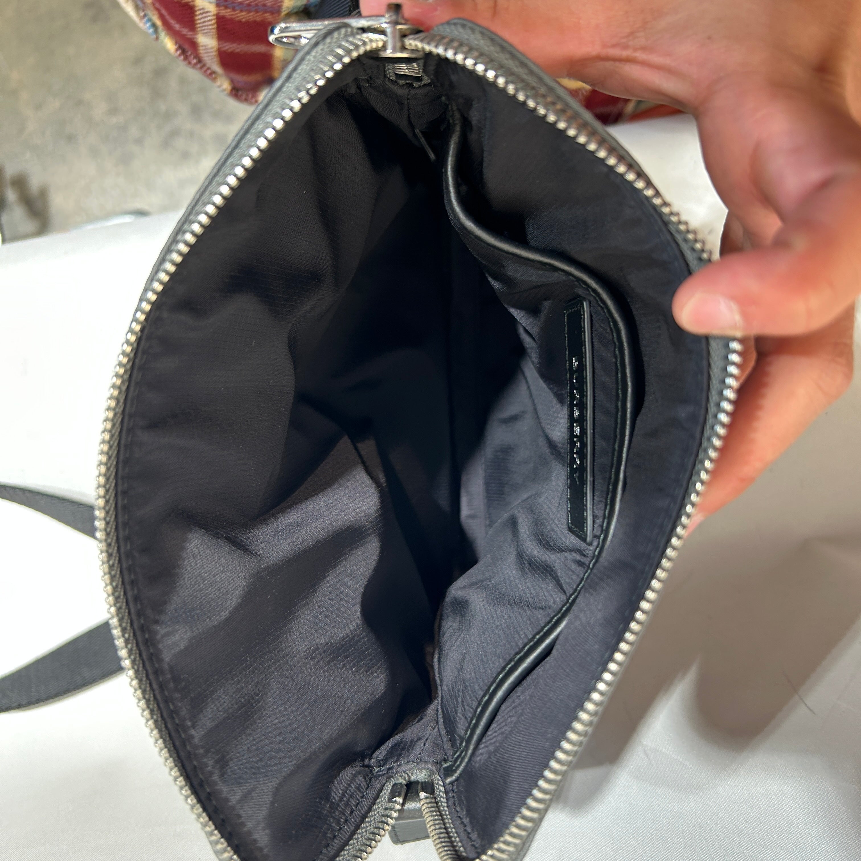 BURBERRY/Cross Body Bag/Nylon/GRY/Neo Crossbody view 7
