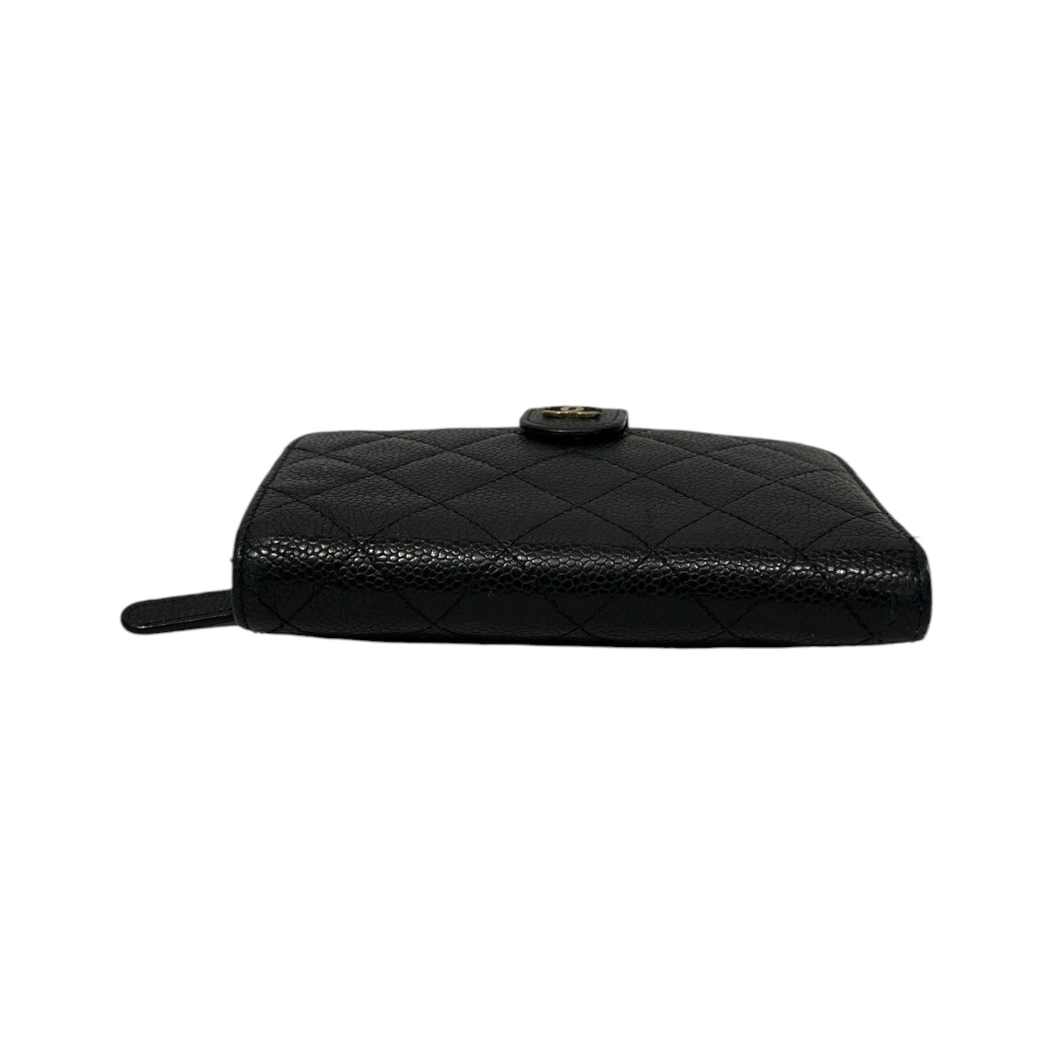 CHANEL/Trifold Wallet/Leather/BLK/L's/CAVIAR QUILTED ZIP POCKET view 3