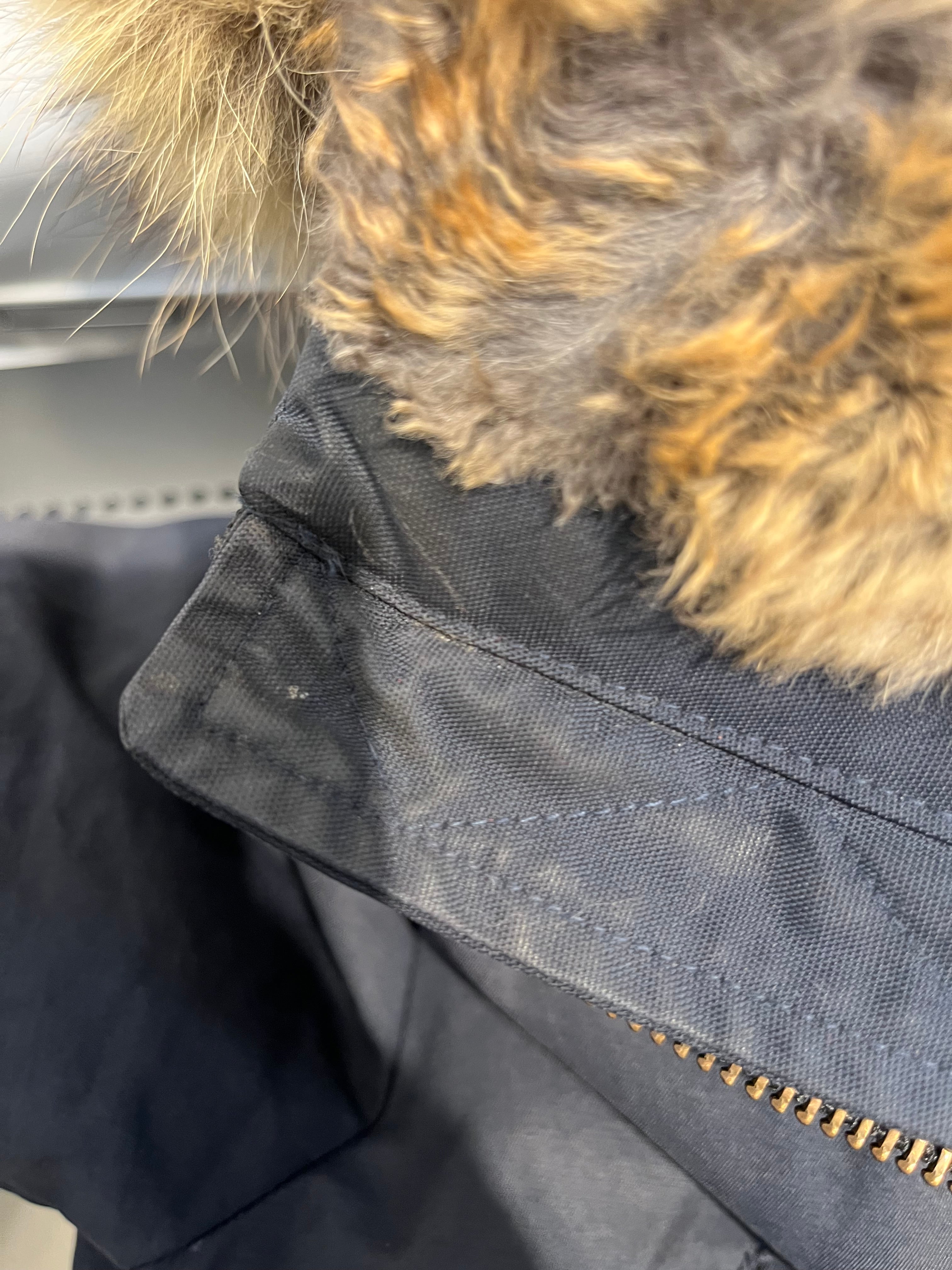 MACKAGE/Puffer Jkt/42/Polyester/NVY/fur hood gold hardware view 12