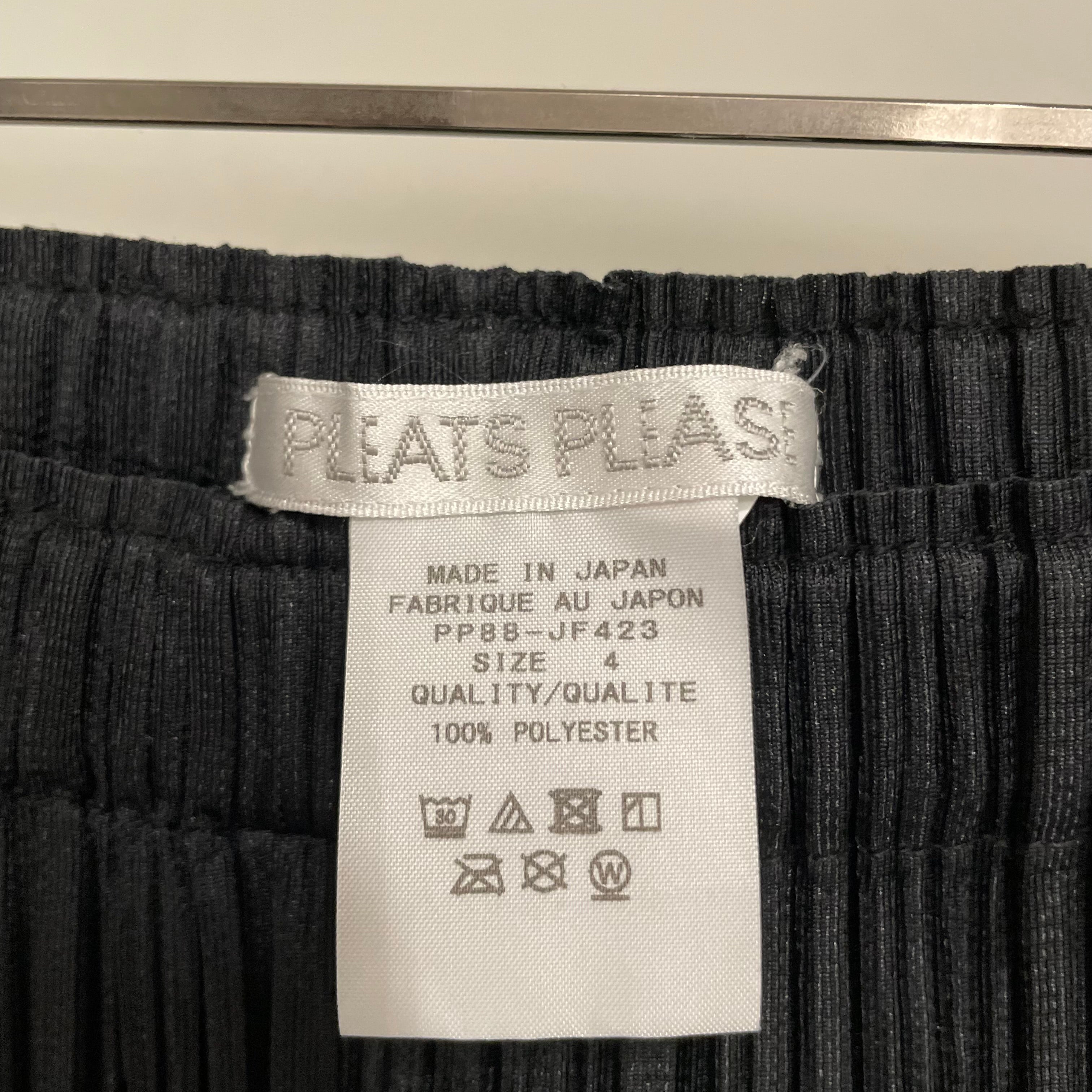 PLEATS PLEASE ISSEY MIYAKE/Bottoms/4/Polyester/BLK/pp88-jf423 view 3