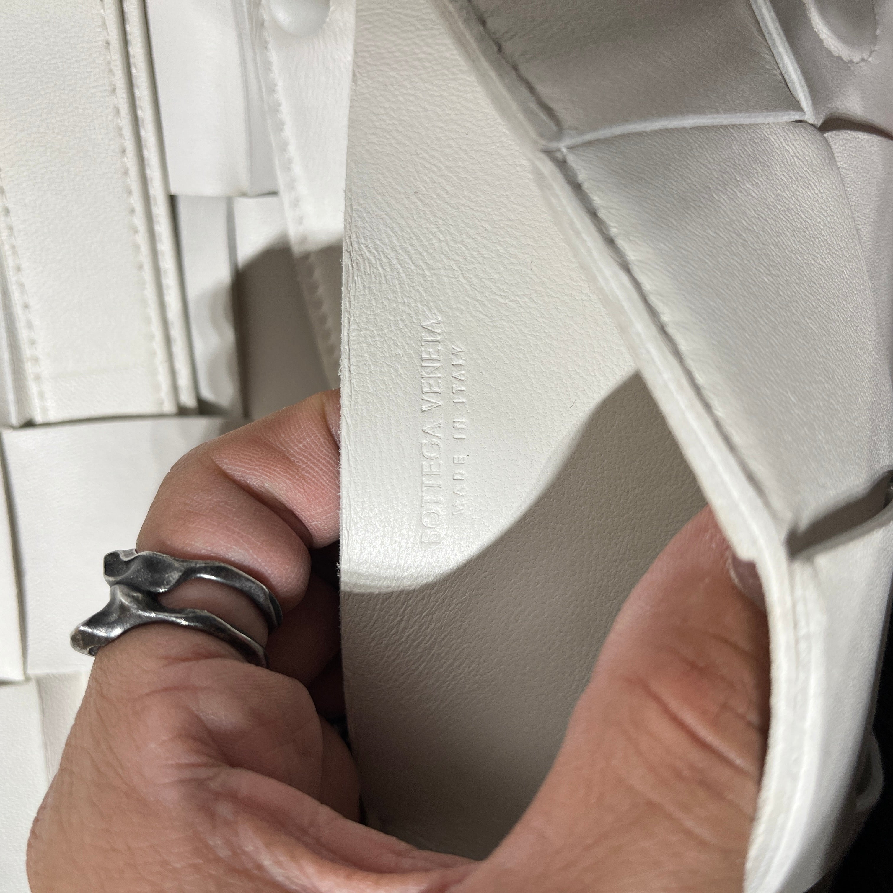 BOTTEGA VENETA/Cross Body Bag/Leather/WHT/CASSETTE view 5