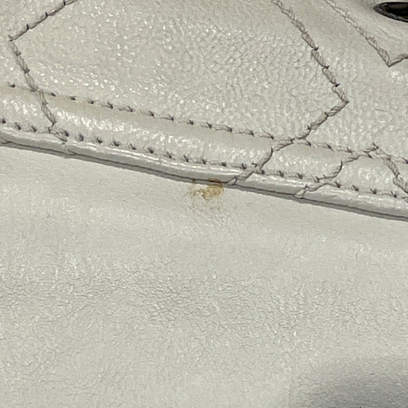 CHANEL/Cross Body Bag/Leather/WHT/CLASSIC FLAP