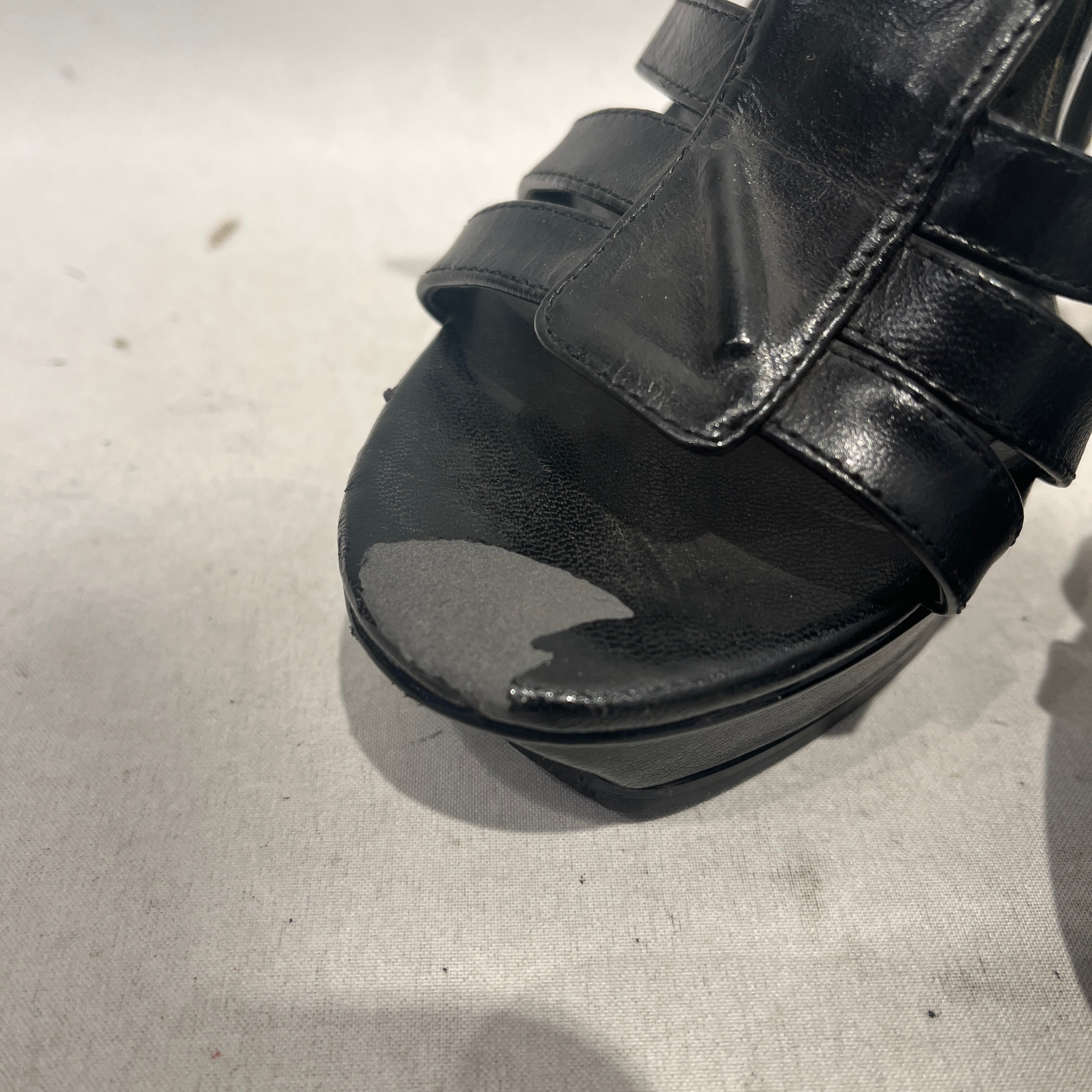 YVES SAINT LAURENT/Heels/EU 36/Leather/BLK/Platform/embossed tribute sandal view 5