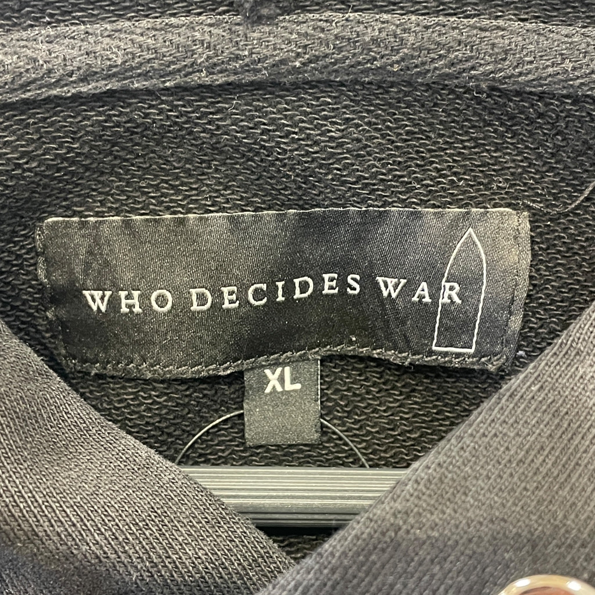 WHO DECIDES WAR/Hoodie/XL/Cotton/BLK/RHINESTONES/FIRE GRAPHIC view 3