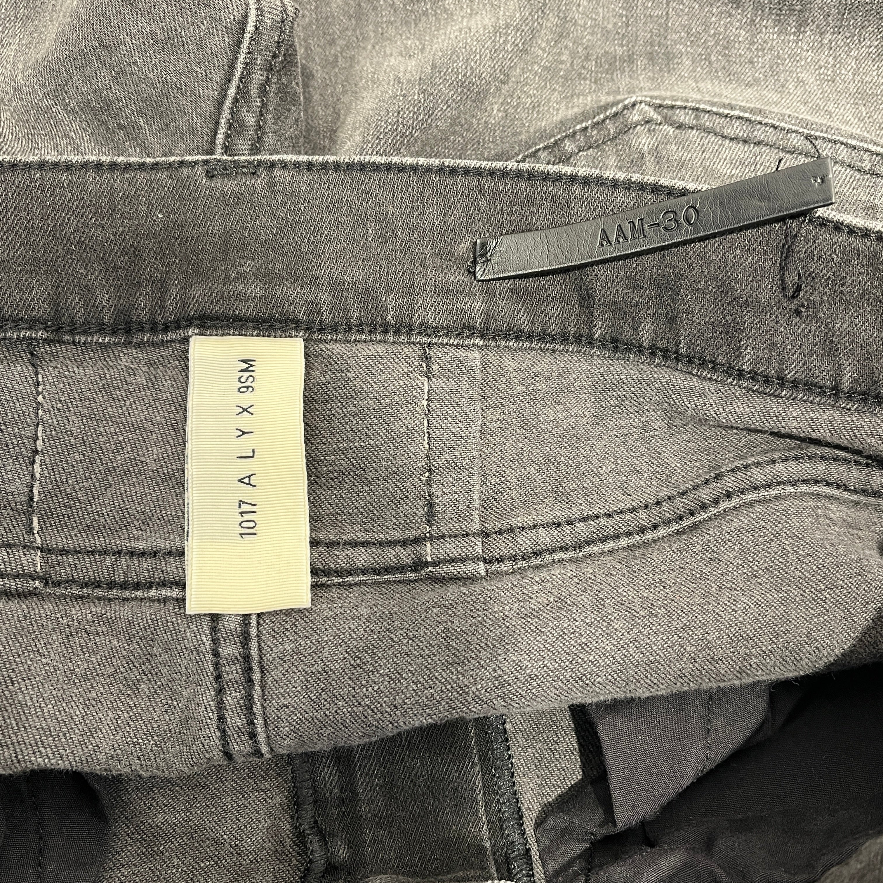 1017 ALYX 9SM(ALYX)/Skinny Pants/30/Denim/BLK/Button Fly/BUCKLE ON FRONT view 3