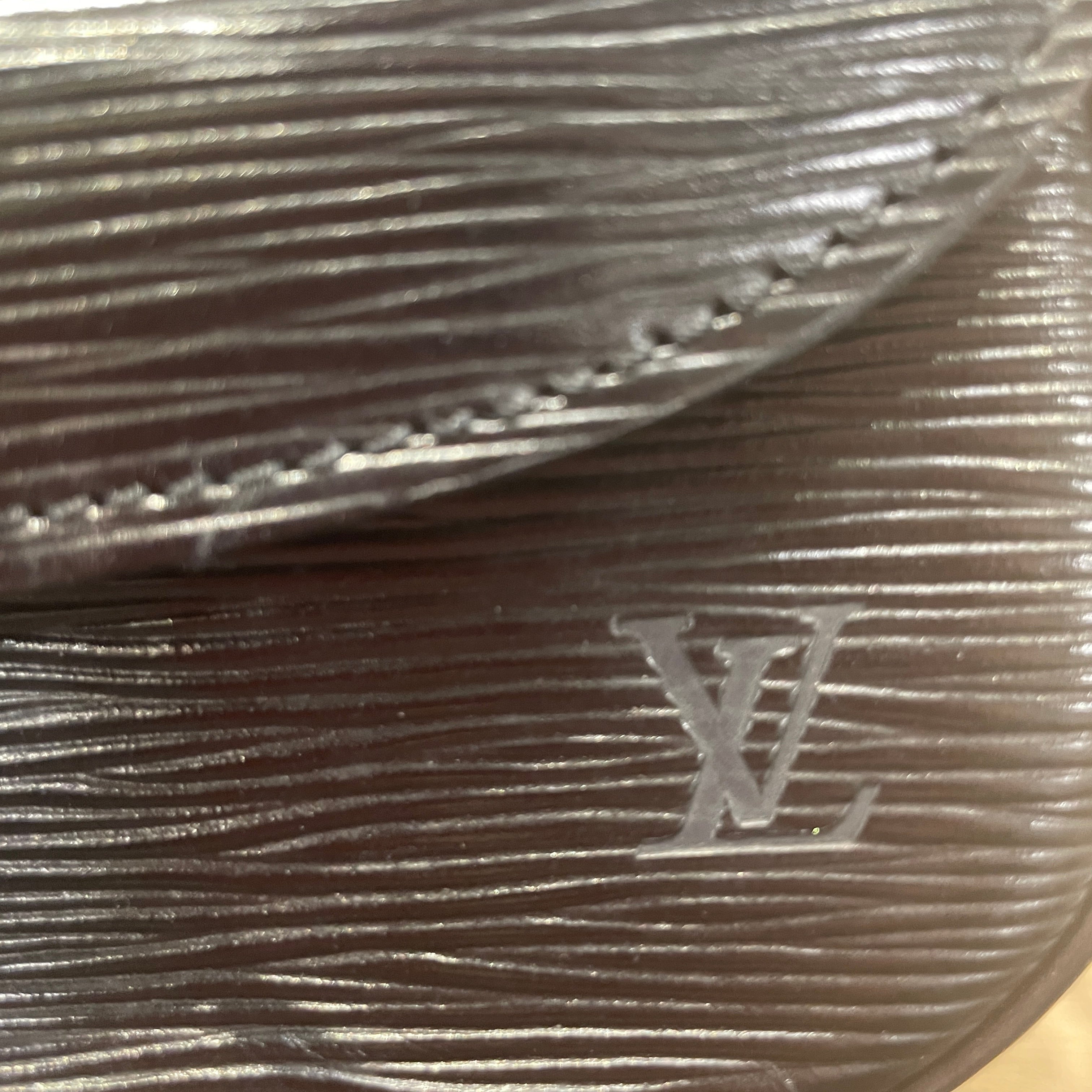 LOUIS VUITTON/Cross Body Bag/Leather/BLK/epi saint cloud view 5