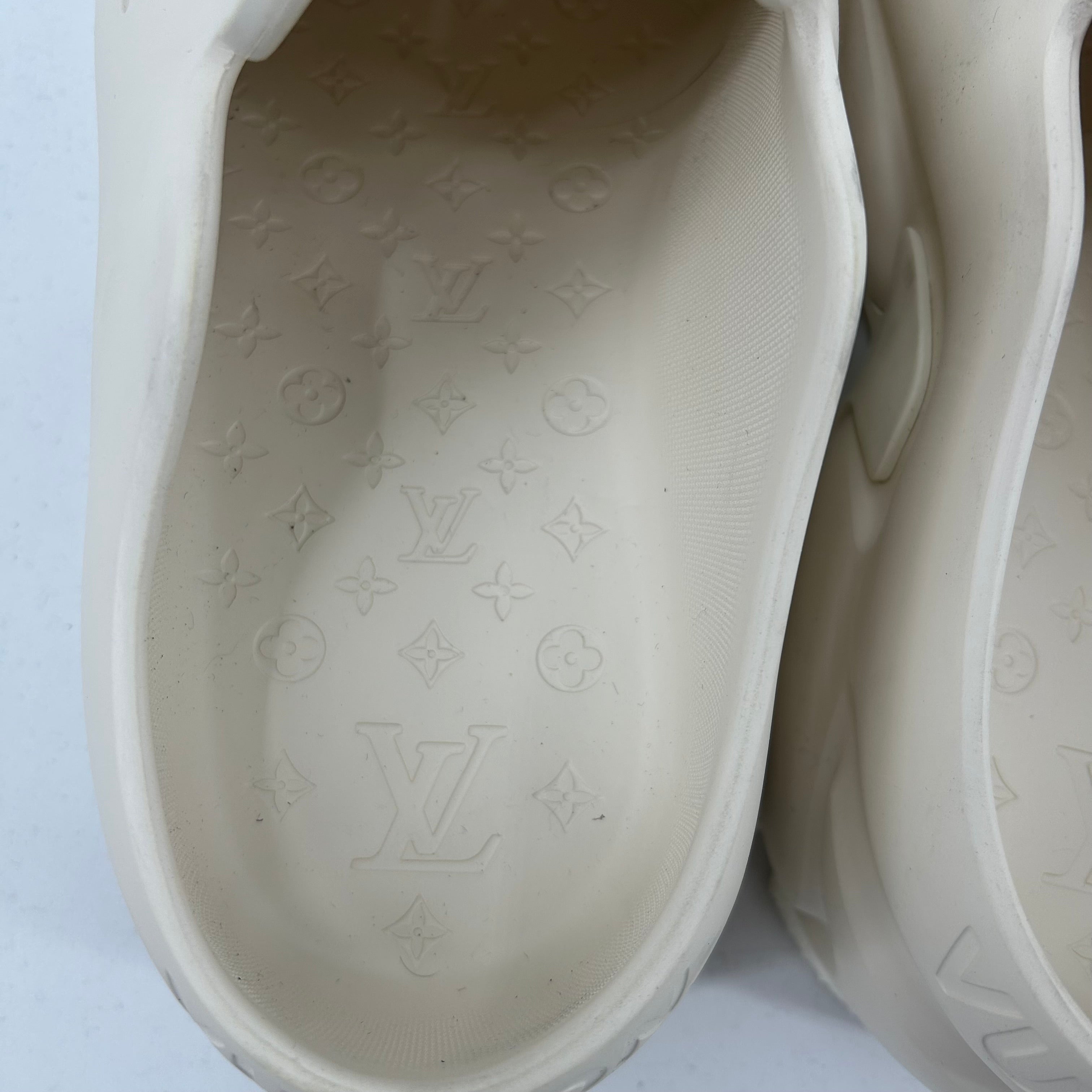 LOUIS VUITTON/Sandals/US 8/WHT view 3