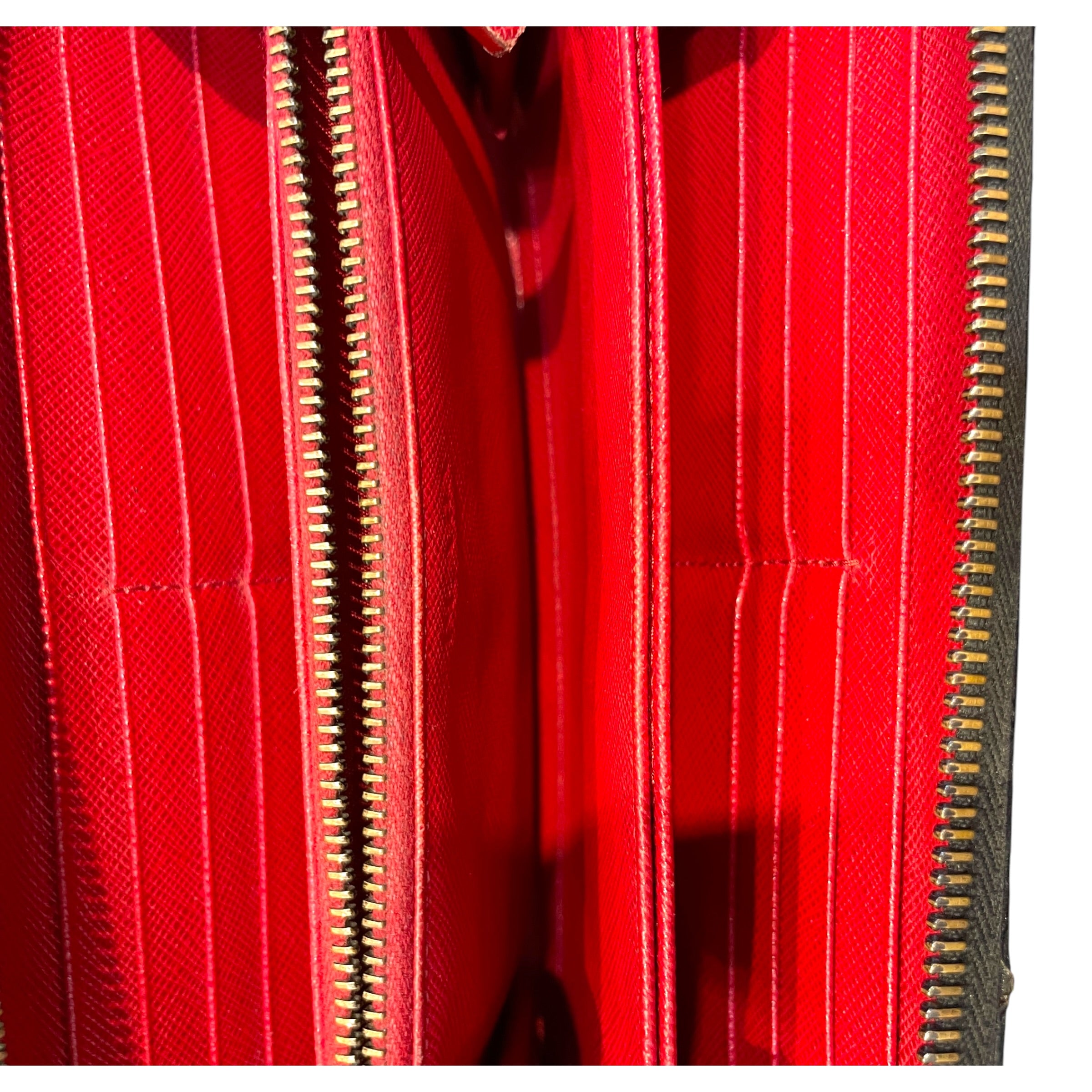 PRADA/Long Wallet/Leather/BLK/L's/Vitello Red Inside Wallet view 4