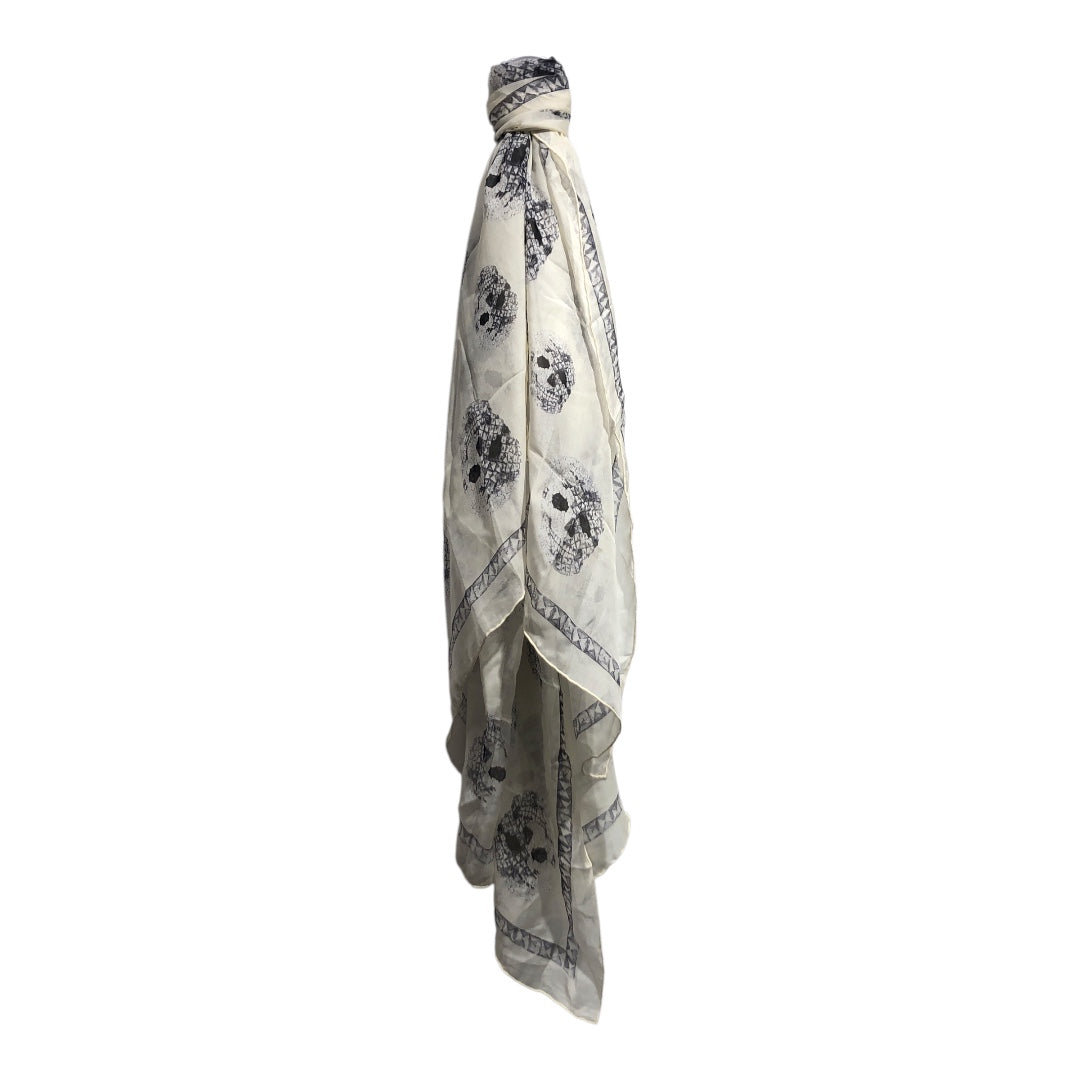 Alexander McQueen/Scarf/All Over Print/Silk/WHT/M's/3d skull graphics aop view 2