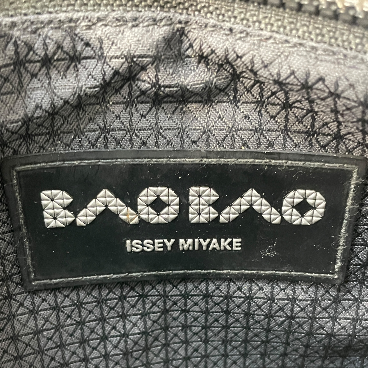 BAO BAO ISSEY MIYAKE/Tote Bag/CRM/lucent crossbody view 5