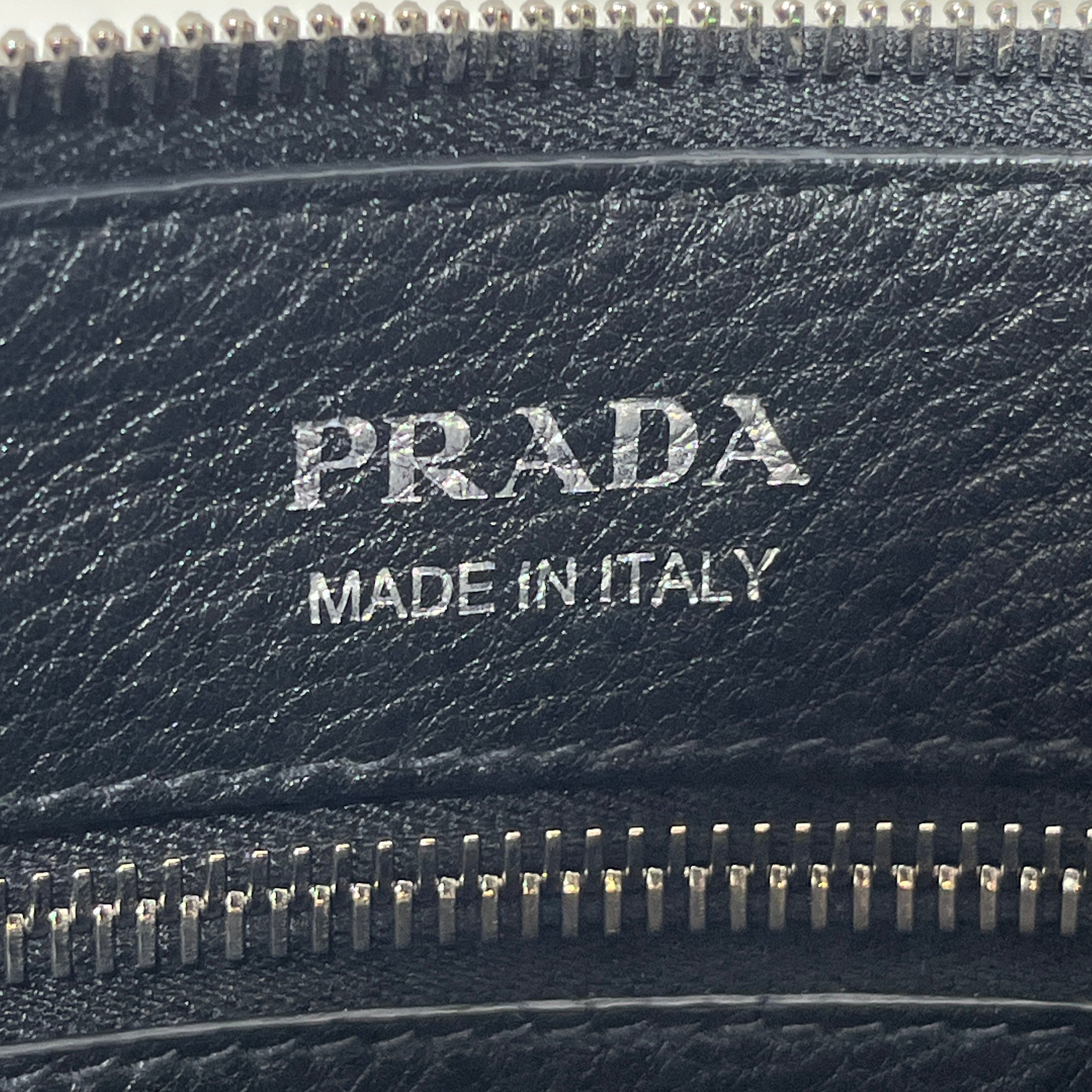 PRADA/Pouch/Leather/BLK/GRAINED LEATHER / STRIPE STRAP view 4